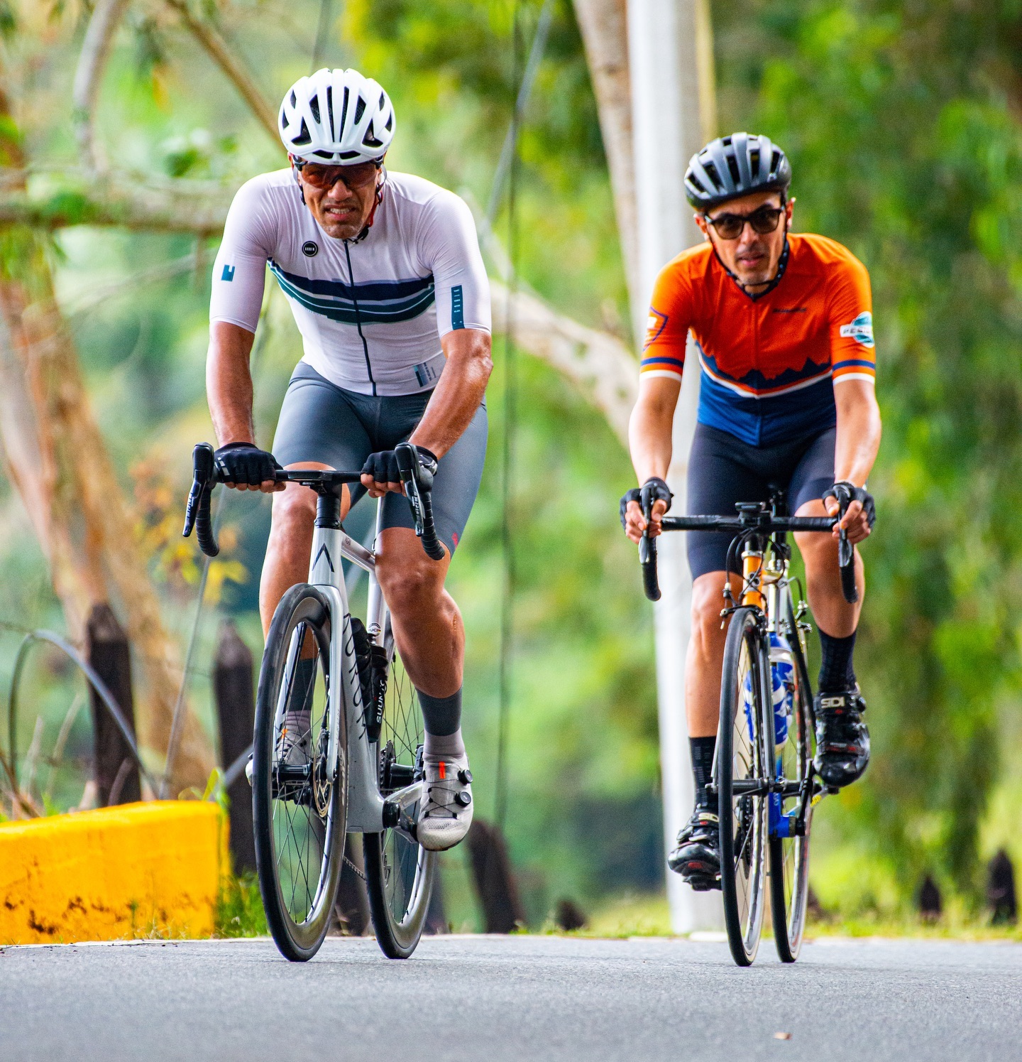 Buenos amigos!
•
•
•
•
•
#cyclingculture #insearchofup #cyclingmemories #roadcyclingpics #ridelots #lifebehindbars #whyiride #roadslikethese #fromwhereiride #beautyofcycling #cyclingphotography #whereiride #outsideisfree #wymtm #switchbacks #instaroads #mountainpass #fromwhereweride #cyclingadventures #roadcyclist #cyclingshots #roadstotravel #mountainphotography #roadstoride #natgeotravels #cyclingtour #cyclingholidays #cyclingaddiction #cyclingplanet #kom