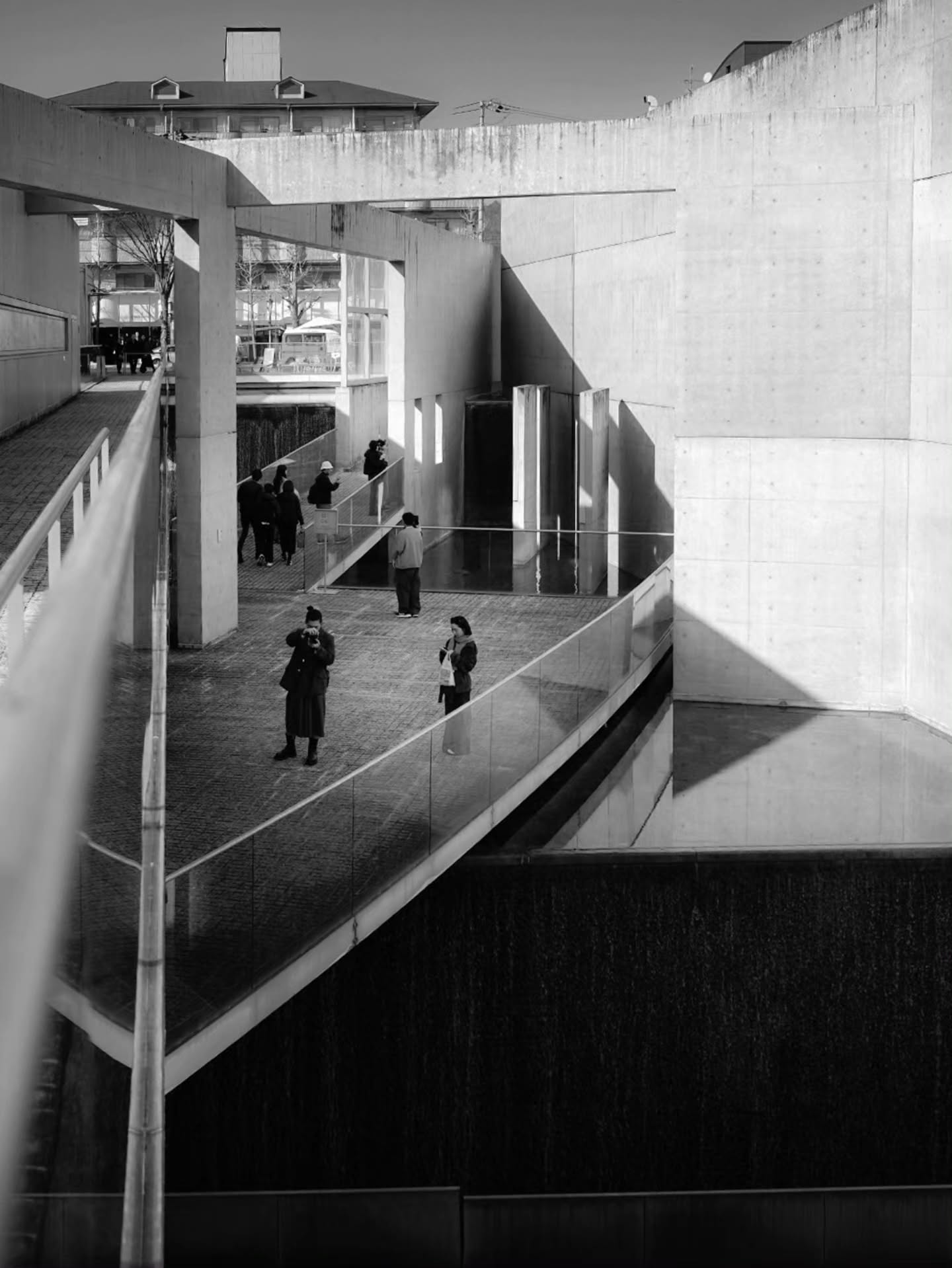 My favorite architecture style is definitely brutalism. I always feel a bit odd saying that I "like concrete," especially coming from a family where everything is about plants. It feels like a bit of a plot twist.
But I really appreciate the scale of it, especially when it’s combined with a lot of greenery or traditional Japanese interior style. There’s just something about that contrast between the heavy, raw structures and the softness of nature or wood that works so well.
Even on its own, i think it's fascinating
#kyoto #museum #hiddemgem #brutal_architecture