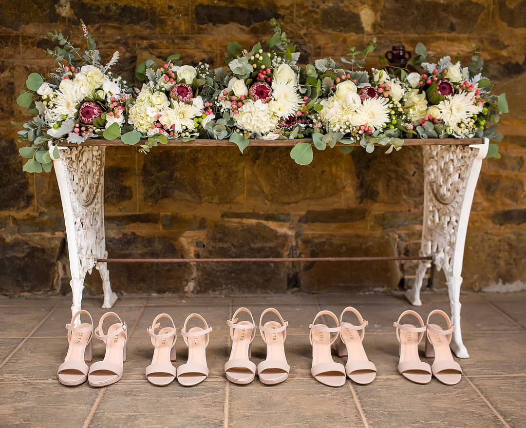 Bride tribe essentials
📷 @mckayphotography 🌷 @crookwell_country_bunches
.
.
.
.
.
.
.
.
#melissaandscott #nothingbutzlove #homestead #barnwedding #weddingbarn #gardenwedding #countrywedding #weddingflowers #weddingshoes #weddingstyle #wedshed #bride #bridesmaids