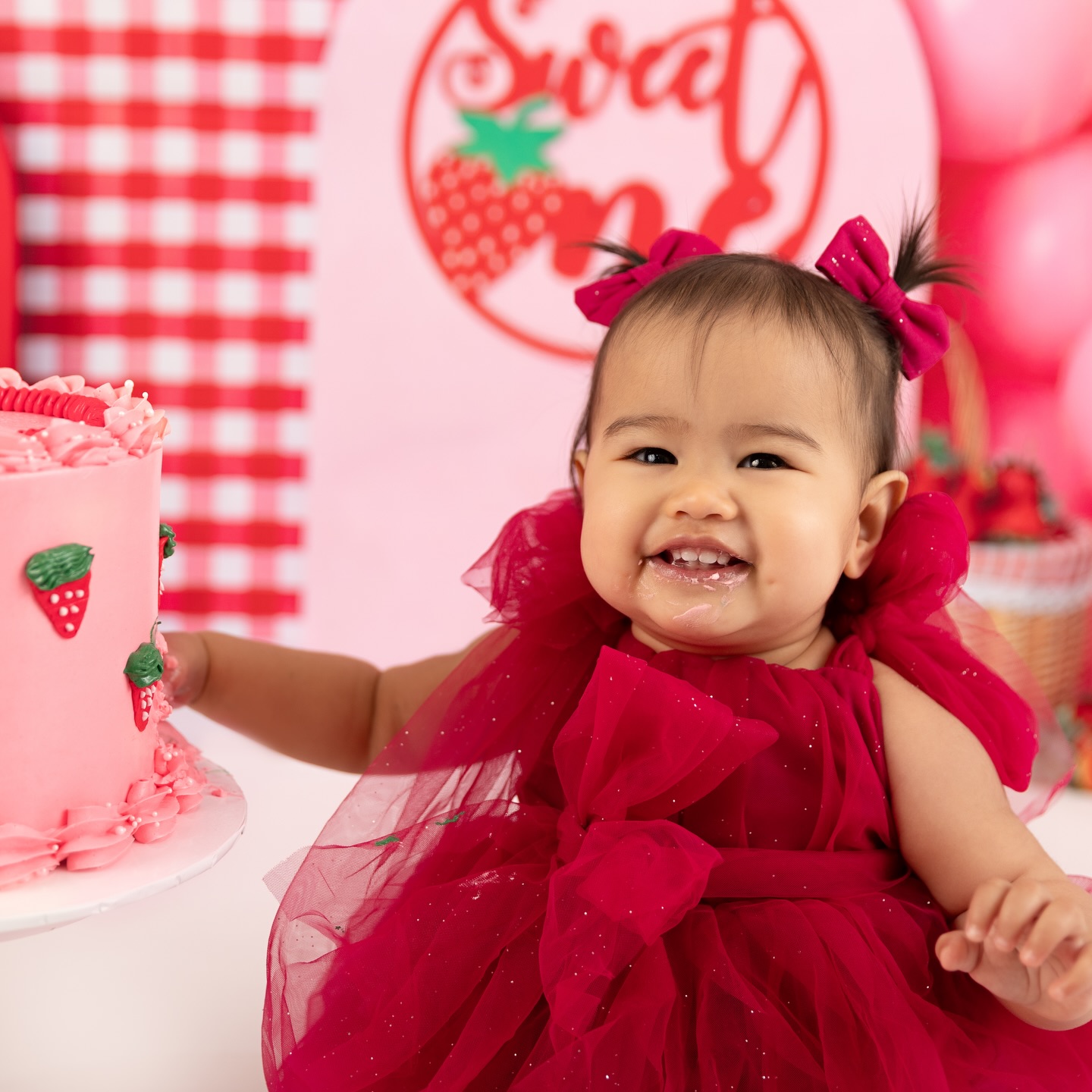 Sydney Cake Smash Photography 📸
Little strawberry sweetheart celebrating her 1st birthday with a photoshoot 🍓
✨For all cake smash inquiries send us a DM ✨
@firstmomentsphotography
#cakesmashsydney
#sydneycakesmash
#cakesmashphotographysydney
#cakesmashphotographer
#westernsuburbssydney