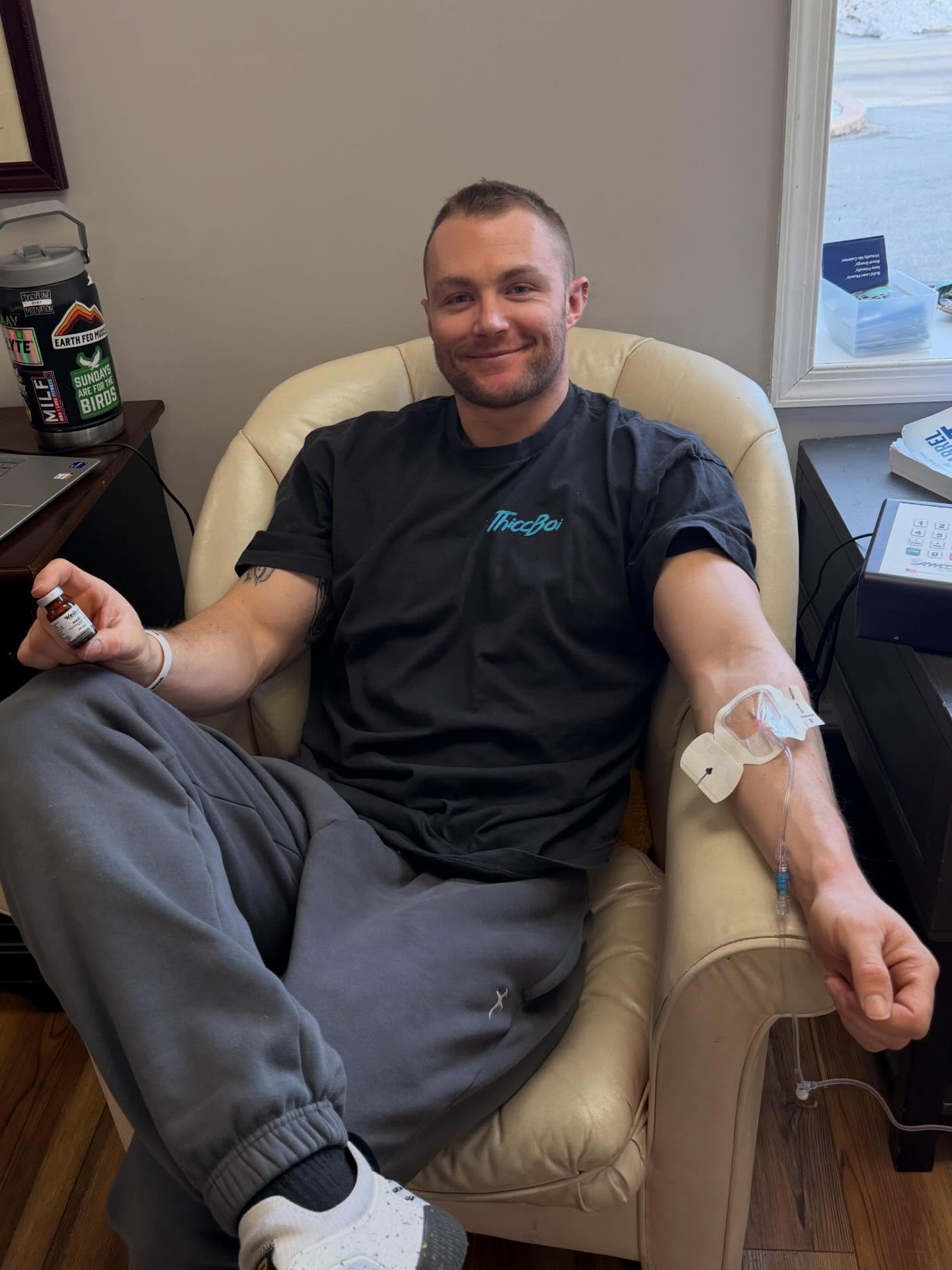 @the_fluidfix is going to be at the gym Monday 3/9 at 4:00pm for IV wellness and hydration therapy!!
Check out her offerings and reach out to reserve a spot! Limited spots available. Message for details.