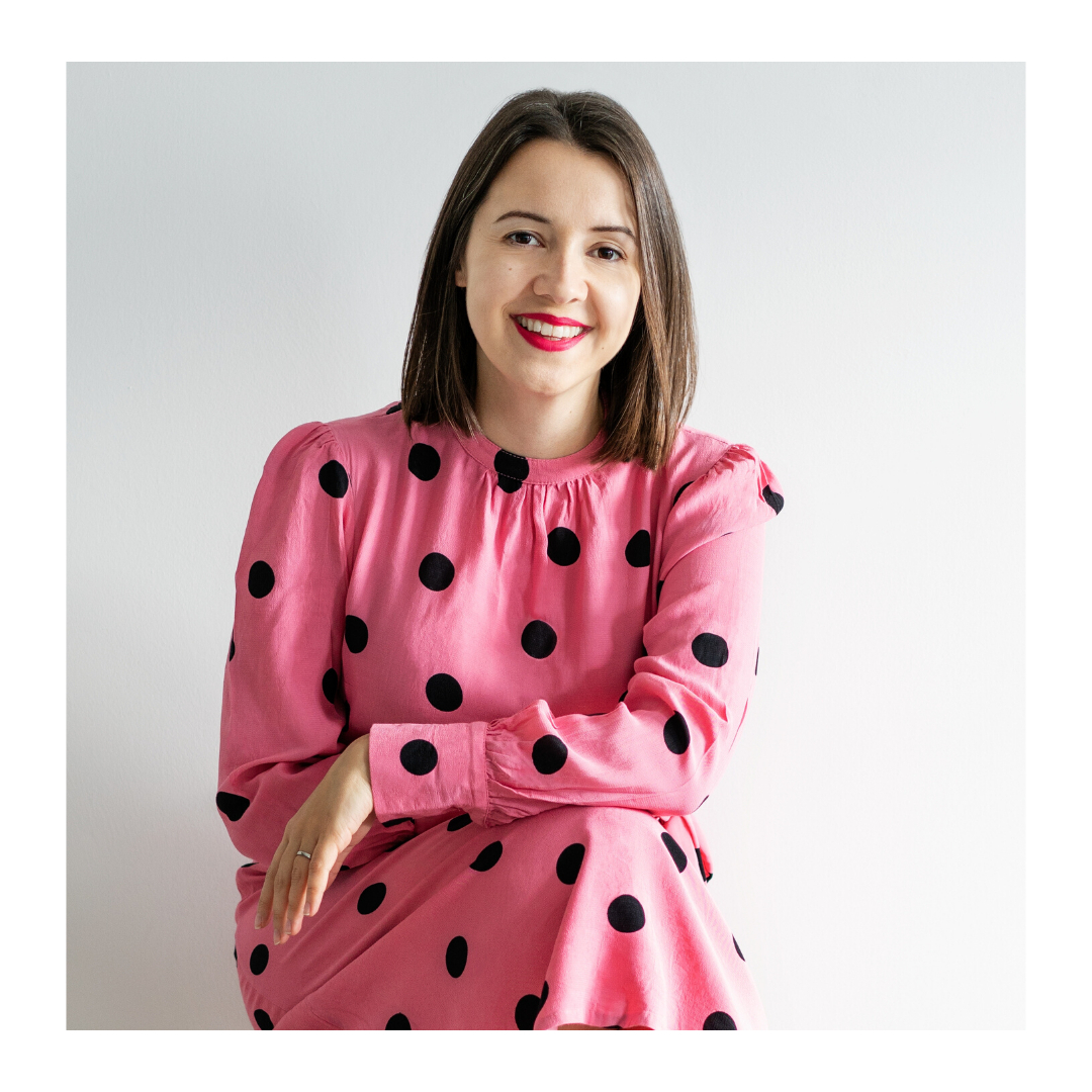 Hi, it's me!
I took a little break from posting after hosting my first ever webinar and launching my new course, THE FLATLAY MASTERMIND, as the run-up kind of took it out of me 😅
But, I'm still here, busy behind the scenes and getting my ducks in a row for the year ahead. If you're new here, (and if you're not - I haven't done one of these in so long, you've probably forgotten who I am!) I thought I'd do a little introduction post so you can get to know me better and learn a bit more about how I can help you.
📸 I'm a Portrait and Branding Photographer, based in The Chilterns & my work is centred around helping women flourish, boosting their confidence and helping them feel empowered to take on the world!
📖 I relish learning new things and am currently (trying to) teach myself Italian. 🇮🇹 🤌
🧶 I'm creative outside of my job too and I love knitting, baking & reading. 🧁 I took up embroidery in lockdown!
🏡 I grew up by the sea, in Sussex, went to Uni in Nottingham and lived in Lapland, Finland ❄️🇫🇮 for a while too. I took Finnish language lessons, so also try to keep up with that, when I can! 😕
👁️ I was born with brown eyes & now they're almost black 😆
🤓 I'm an introvert, but love meeting new people and hearing their stories! Humans are story tellers; it's what weaves us together.
If you'd like to know more about the ways in which we can work together, whether that's with a luxury makeover & portrait session, or a Branding Gallery shoot for your business, head over to my website (link in bio) or drop me a DM.
I'd love to know more about you too, so say hi!😊
#aboutme #intro #finnish #finland #italy #italian #photographer #portrait #youngpeople #genz #genalpha #confidence #selfesteem #femaleempowerment #femalesmallbusiness #femaleboss #selfempowerment