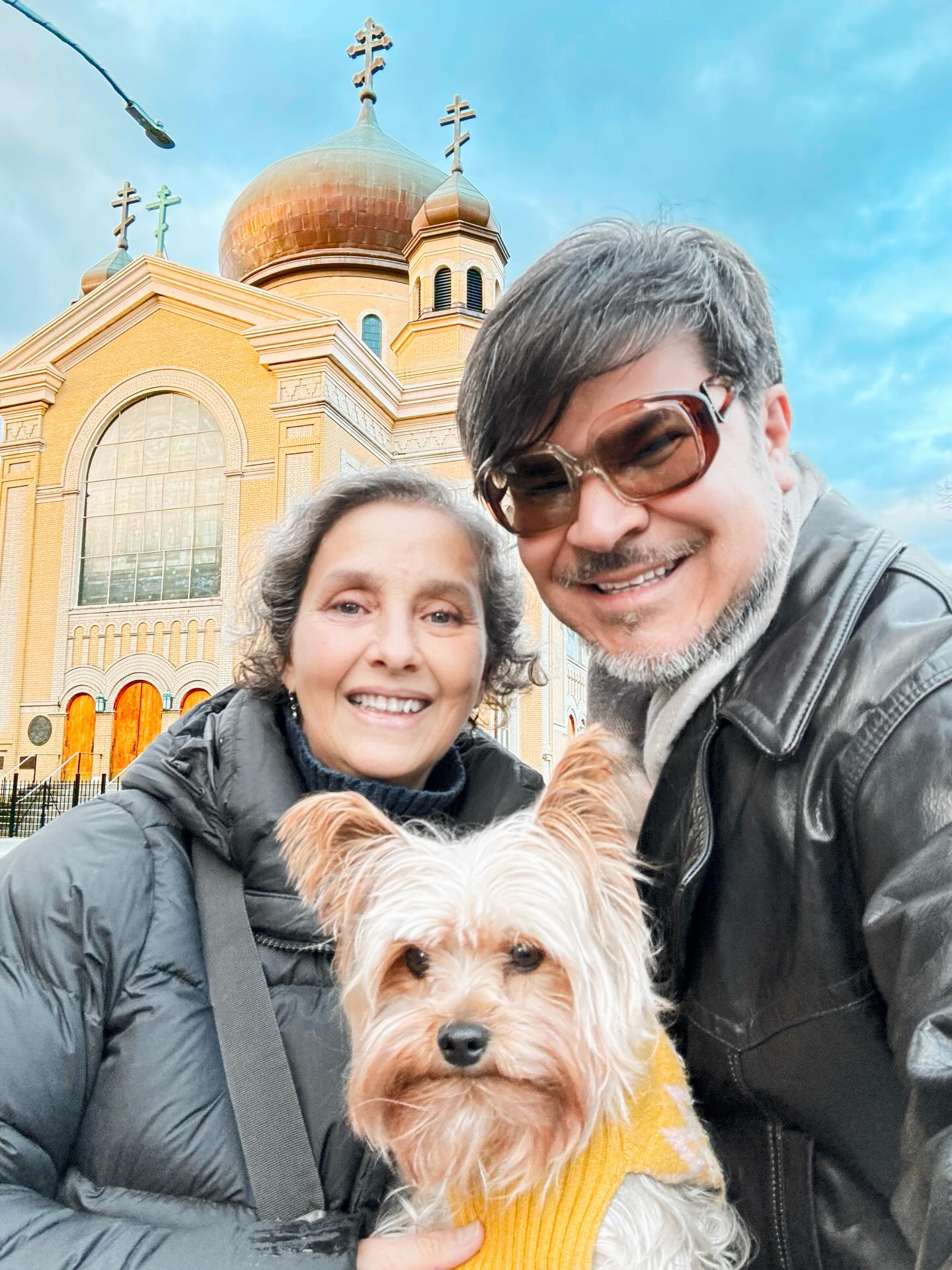 Con Vivi y Blue!
Williamsburg, febrero 2026
#nycvibes #ricardoramosperfumesdeautor