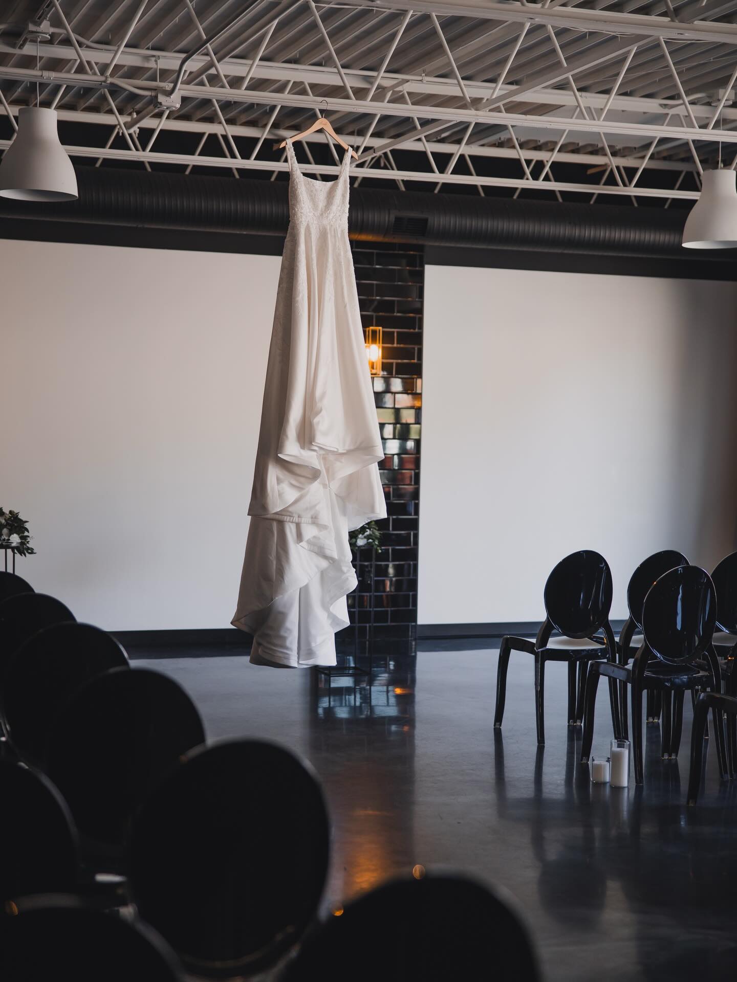 From stunning reception gown to PARTY dress✨🪩
-
Coordinator: @everafterweddingsevents and @cakeandchampagne_eventplanning
Venue: @themaverickkc
Photographer: @loganphotographyllc
Dj: @platinumdj/DJ Tony
HMU: @theposhkc
Catering: @mannyskc
Couple: @hannahrardin and Jonathan Clark
#WeddingGown #PartyDress #ReceptionDress #CeremonyDress #weddingentertainment