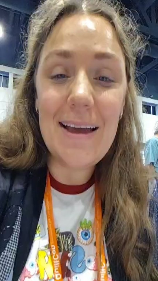 Using QuiltCon as my studio this week and getting a new sample made!