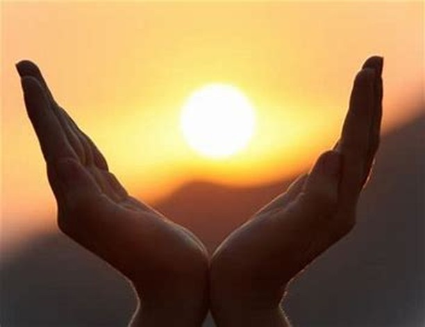 Du bist nicht deine Angst, du hast Angst! Ich zeige dir wie du die Sonne und Lebensfreude wieder in dein Leben bringst! Jetzt Angstcoaching buchen unter: www.ruheanker.ch