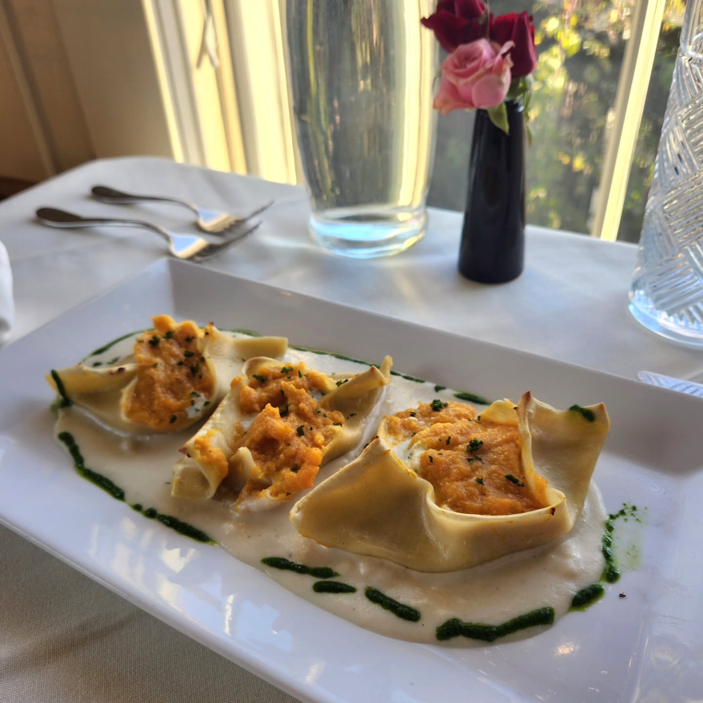 ⚘️What a delicious Valentines Day! Thanks to everyone who joined us!⚘️
Take a look at some menu highlights!👇
#valentinesdaydinner #farmtotable #supportlocalbusinesses ##aptosdining Edible Monterey Bay Food & Wine Lookout Santa Cruz Aptos Chamber of Commerce