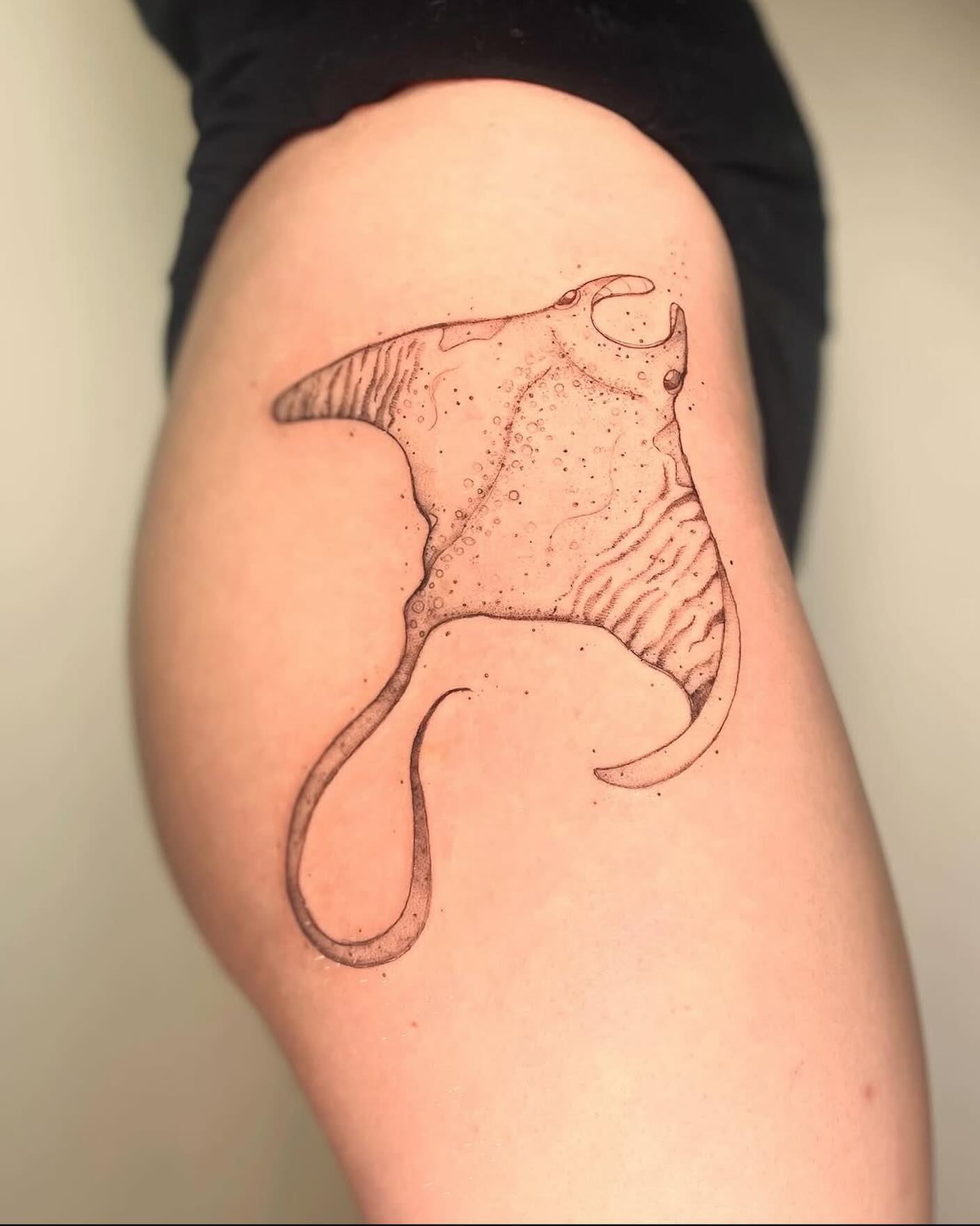 Want a beautiful tattoo before summer? DM @minuetta.ttt to book!
#copenhagentattoo #tattoocopenhagen #tatovørfrederiksberg #tatovørkøbenhavn #hiptattoo