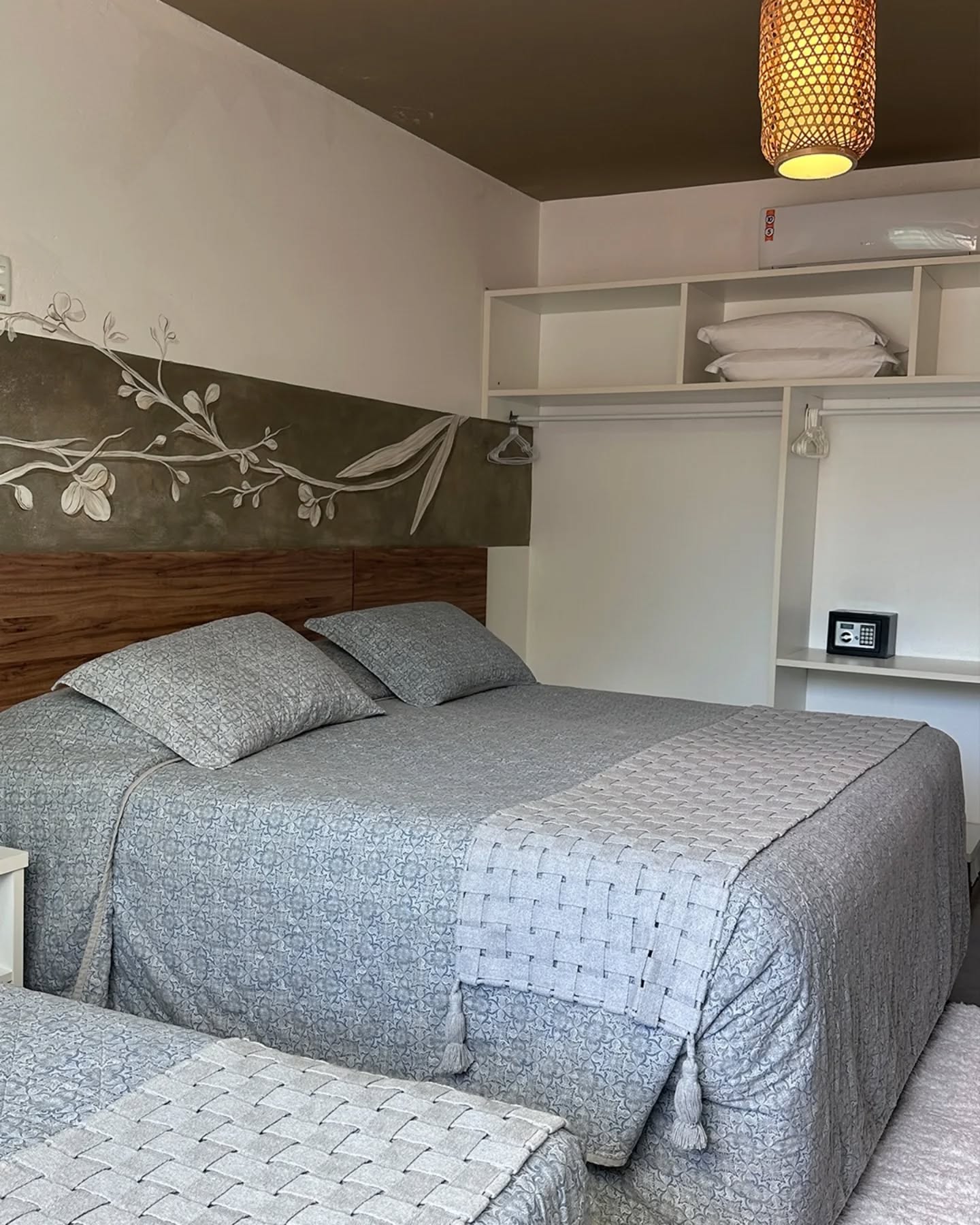 Conforto nos detalhes: tons suaves, texturas naturais e serenidade.✨
Reserva: (73) 9 9800-1818
www.rigatonibrasil.com.br
.
.
#clubdepraia #rigatoni #beachclub #destinosbrasileiros #carnaval2026