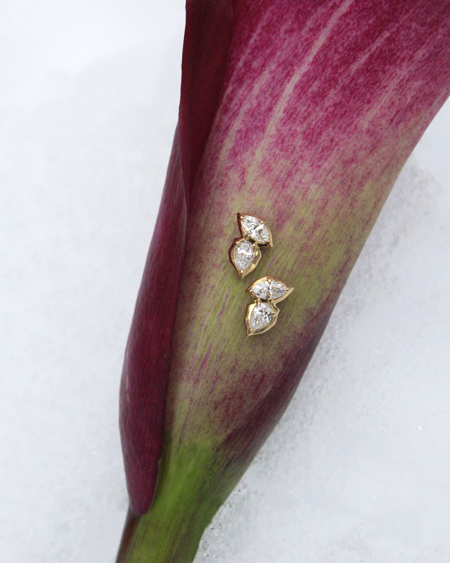 Diamond studs are a jewelry box staple, and this pair by @jadetrau is the perfect update to a timeless classic. ✨
#jotd #diamonds #shopsmallmn #smallbiz #futureheirlooms
