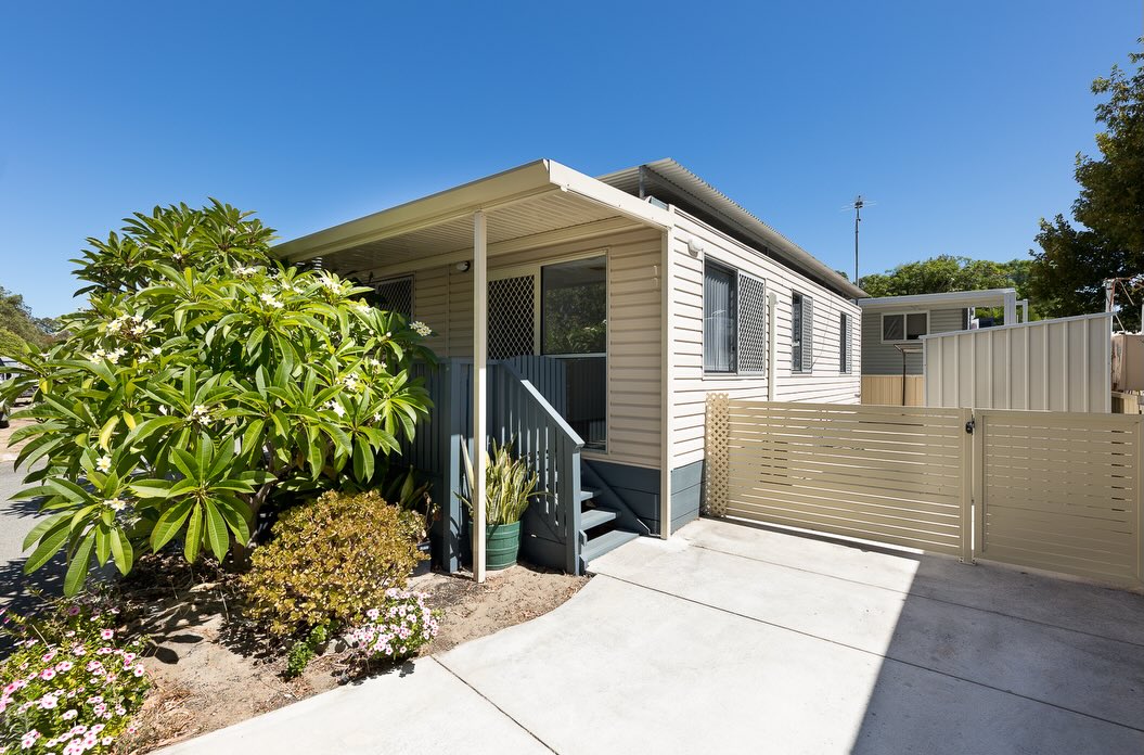New Listing - Over 55’s Park Home in Wanneroo
💰Mid $200k
🏡 2 bed, 1 bath
Lock up & leave living for the Over 55’s
Nestled amongst the beautiful 1 acre surrounds of Wanneroo and adjoining Lake Joondalup, within the peaceful community of Wanneroo Park Home and Caravan Park, this charming two bedroom park home offers the relaxed lifestyle you’ve been waiting for.
All viewings are by appointment only. Please contact Sam for further information - 0422 530 026
www.hedgespropertygroup.com.au/properties/34333076
#newlistingsalert #perthrealestate #forsaleperth