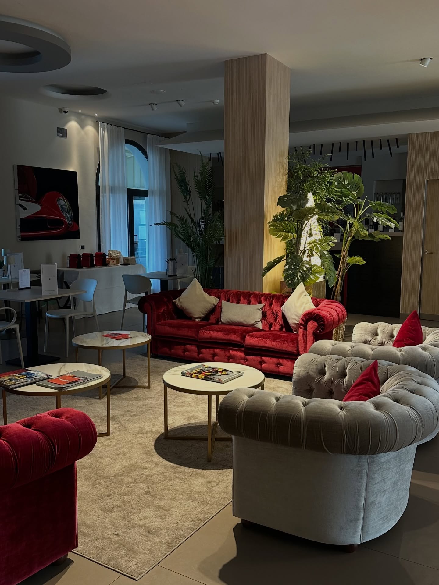 📸 Riprese pulizie aziendali al @maranellopalace
Scrivici per maggiori informazioni📲