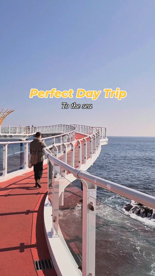 🌊 Mukho: The Ultimate Coastal Escape 🚆✨
If you’re looking to escape Seoul for a bit, Mukho is calling your name! It’s the perfect spot for a scenic "picnic" trip because you can catch a direct train straight from Cheongnyangni Station. No transfers, no stress—just hop on and you’re there!
What to expect:
🍴 Amazing Food: Fresh, local flavors that are worth every bite.
☕ Ocean View Cafes: Perfect for recharging while staring at the blue East Sea.
🛍️ Cute Prop Shops: Hidden gems with the most adorable souvenirs.
⚠️ Quick Heads-up: It’s become a hot spot lately, so it’s definitely busier than before. Be ready to wait in line for the popular spots, but trust me, the vibes and the views make it all worth it!
📩 Interested? DM me for more details and bookings! Let’s plan your perfect getaway together. 🗓️🤝