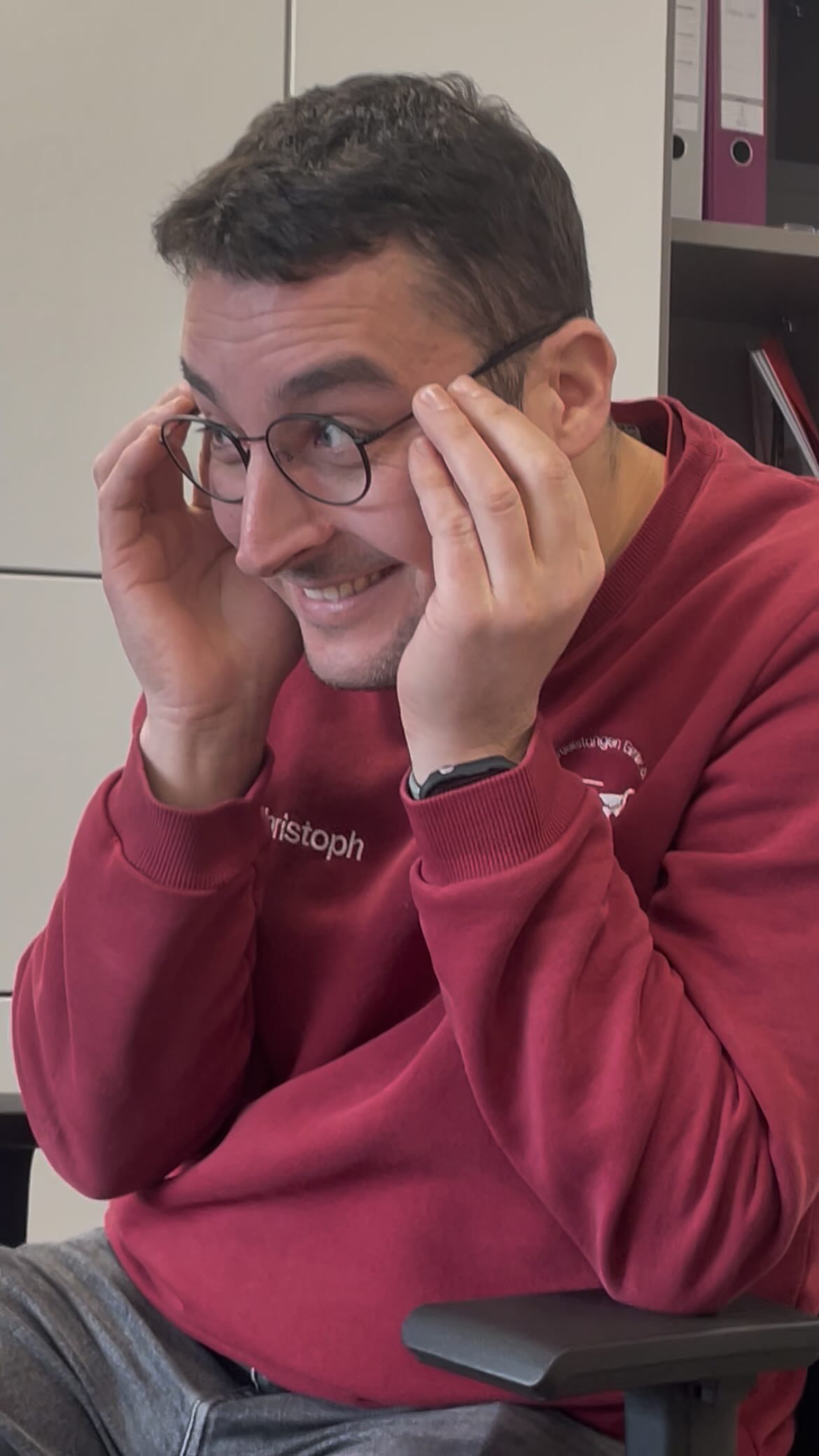 Rückblick der Woche 👏
Diese Woche war wieder einiges los bei uns: Pflasterarbeiten, Baumpflege, Winterdienst, Renovierung Empfangs- & Aufenthaltsraum, Aufbau neuer Verkaufsraum in Mühldorf, Vorbereitungen für unseren Frühlingsmarkt und und und…
Wir versuchen euch immer mal wieder mit einem Wochen Review zu zeigen, was bei uns so los ist 😊
#gartenundlandschaftsbau #grünpflege #teamramerth