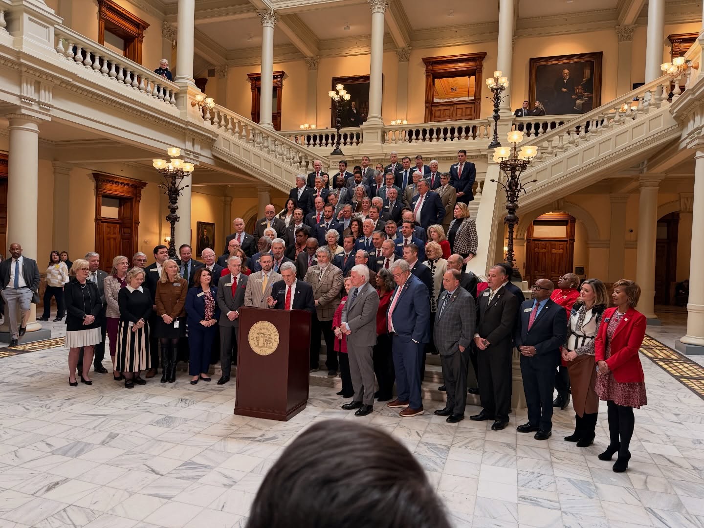 From supporting Georgia’s top industries to investing in young leaders, this work is another reminder that progress happens when we stay focused on expanding access, creating opportunity, and building better days ahead for every community!
#SonyaSays #SonyaOnYourSide #BigProblemsDontScareMe #GeorgiaSenator #UnderTheGoldDome
