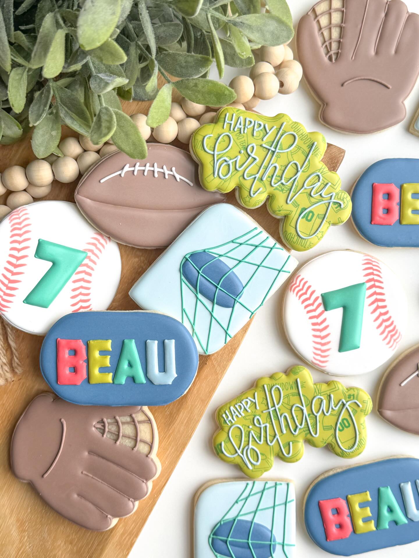 A L L S T A R B D A Y • custom royal icing sugar cookies for of all things sports to celebrate an all star!! Custom sugar cookies with royal icing are the perfect palette to display your party theme for a birthday party!!
•••
Interested in Ruby Lou Company custom sugar cookies for your next event- please submit your request at www.rubyloucompany.com