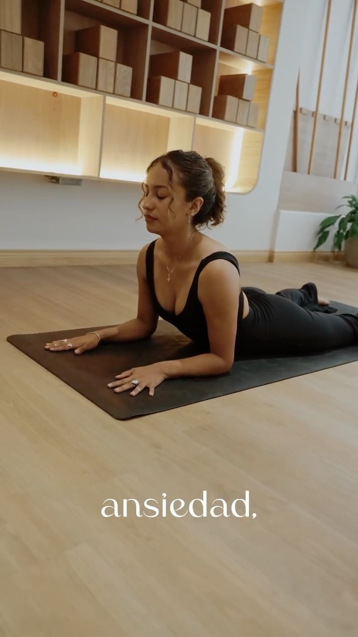 Yin Yoga es una invitación a pausar, soltar y restaurar. 🧘🏻♀️
Una práctica suave que calma el cuerpo y la mente. ✨
#YinYoga
#DescansoConsciente
#SistemaNervioso
#BienestarHolístico
#AgapeWellness