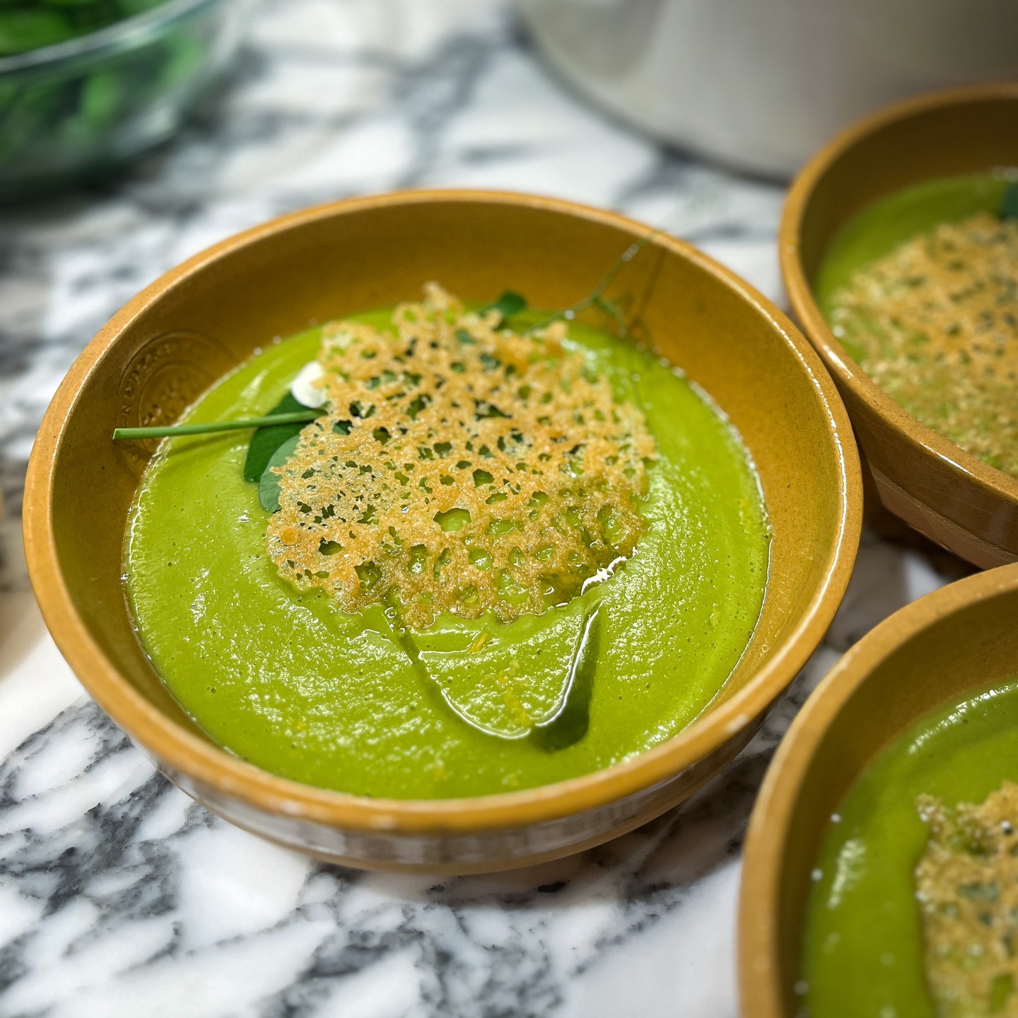 Private chef plates (Entry 04): Pea soup • Parmesan crisp • Basil oil
LA’s getting more rain, and client’s craving comfort. My job is cooking what they need before they say it out loud.
#privatechef #cheflife #soupseason #comfortfood #finediningathome