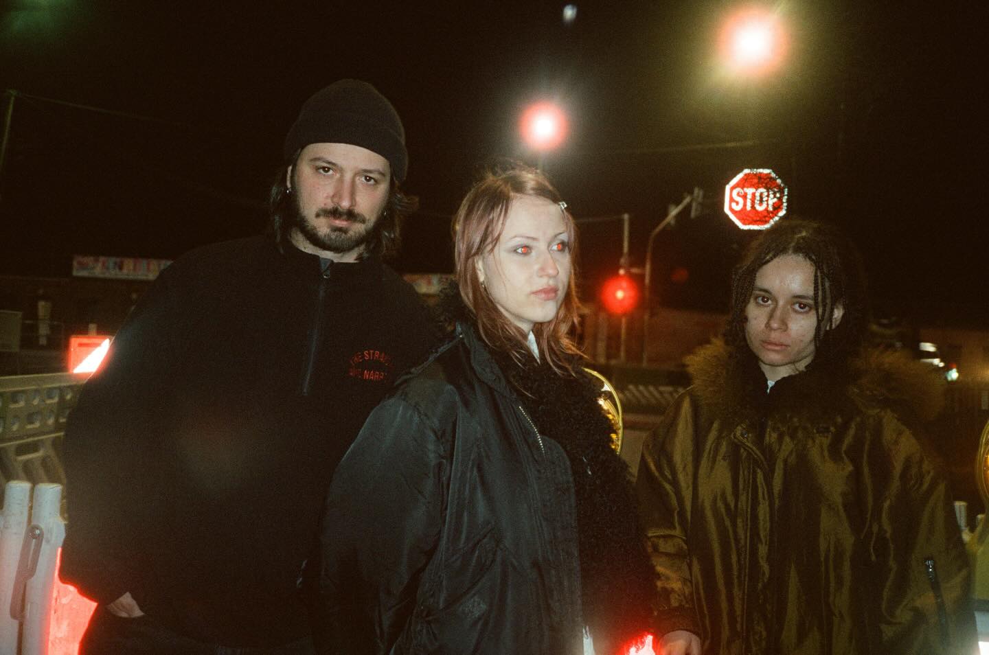 thanks to everyone who came to our little germany tour it was a pleasure!
thank you @thymian.music and @chruesiimuesii for sharing the stage and @venus_fatale for making the tour possible!
special thanks to @babakobob27 and my love duarte
photo by @monwave.ph