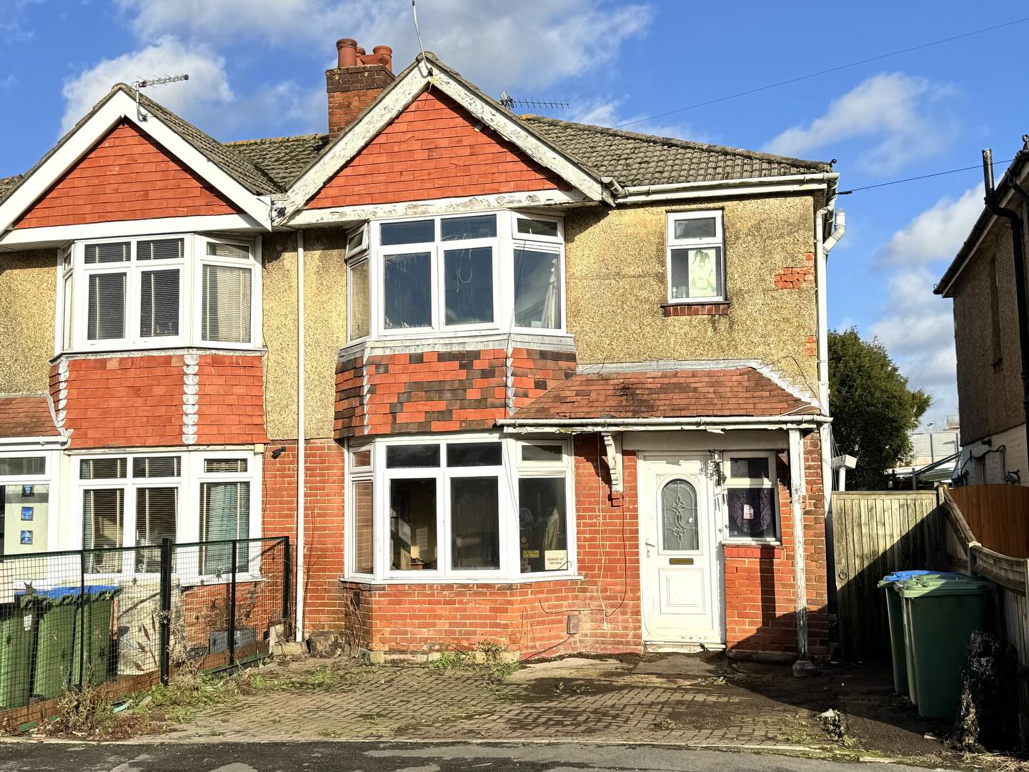 Sometimes it’s not neglect. It’s overwhelm.
This property had sat empty for 3 years after a nightmare tenant left it in a state.
The owner knew it needed sorting… but the scale of the clear-out felt too much to face.
That’s where we stepped in.
No drama. No judgement. Just quietly getting things moving again and taking the pressure off.
Another empty house one step closer to being a home again. 🏡
#EmptyPropertyHunters #EmptyHomes #PropertyStories #BehindTheDoors #BringingHomesBack