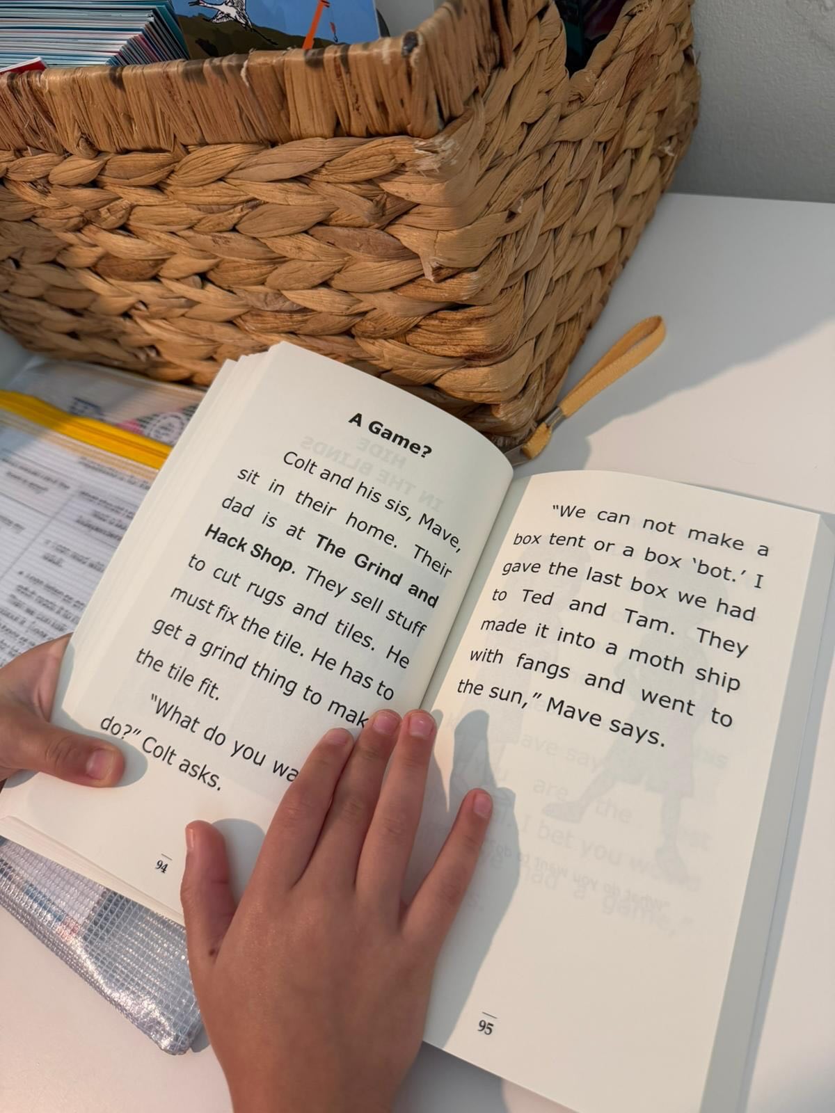 Today’s 1:1 English session focused on strengthening key reading and writing skills 📚✏️
Our lovely tutor supported her learner in pausing at full stops to improve fluency and comprehension, before guiding him through an opinion piece using the OREO structure (Opinion, Reason, Example, Opinion).
Next session, he’ll apply this structure independently - developing clarity, organisation, and confidence in his writing ✨🧡
#tutoring #tutors #dubaiparents #dubai🇦🇪 #englishclass
