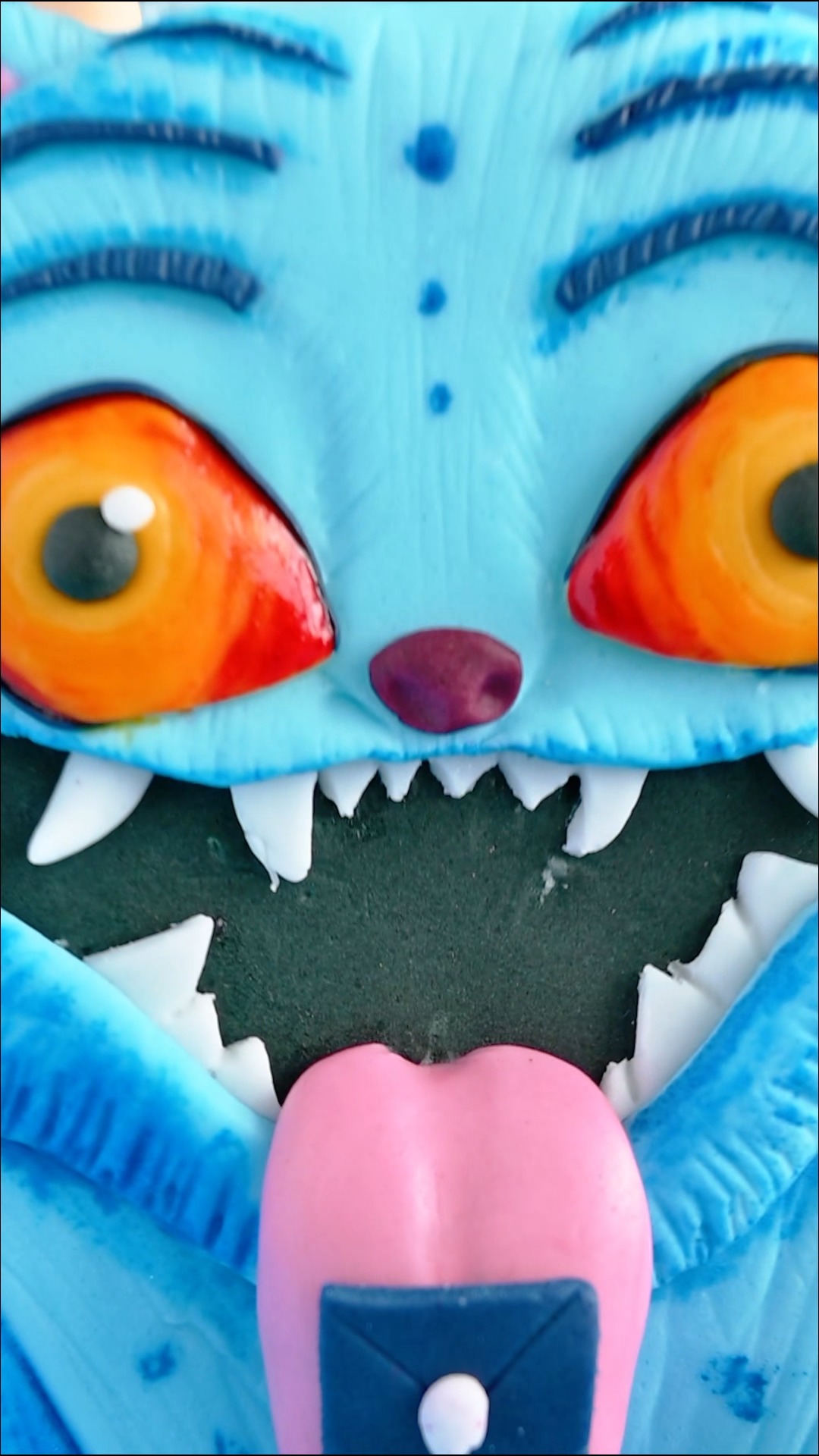 Meet Huntrix โจ
Handmade sugarpaste models of Mira, Rumi & Zoeyโฆ plus the tiger and bird appearing from the portal at the base of the cake.
These took hours ๐
but totally worth it.
#FullFatBaking #SugarpasteModels #CakeTopper #HandmadeCake #KpopCake #FandomCake #EdibleArt #customcaketopper