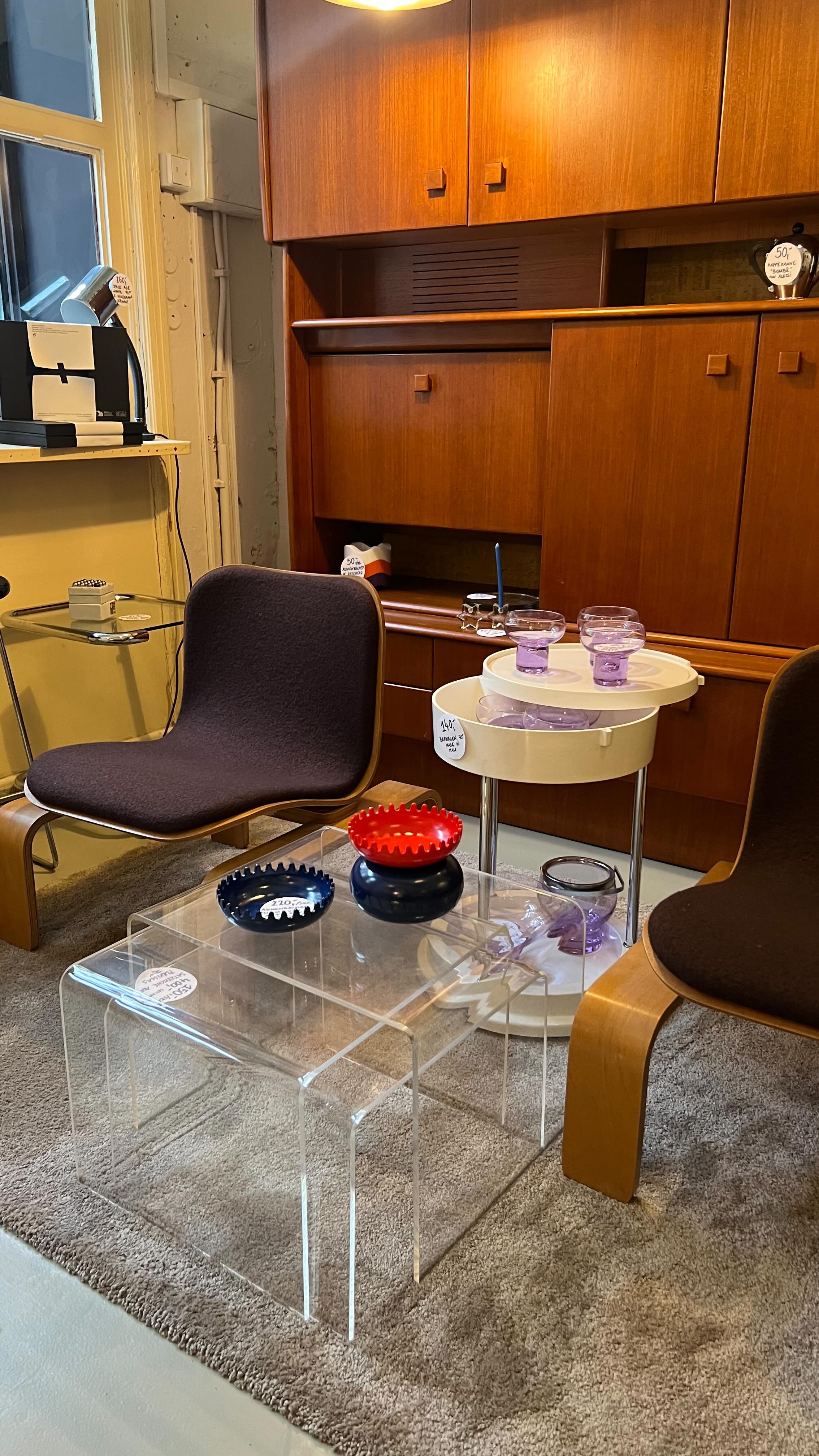 Still a secret address in Kreuzberg.
Save it for later or share it with the ones who are always on the hunt for unique pieces.
Open Thu–Sat, 12:00–19:00.
Schönleinstr. 33, 10967 Berlin