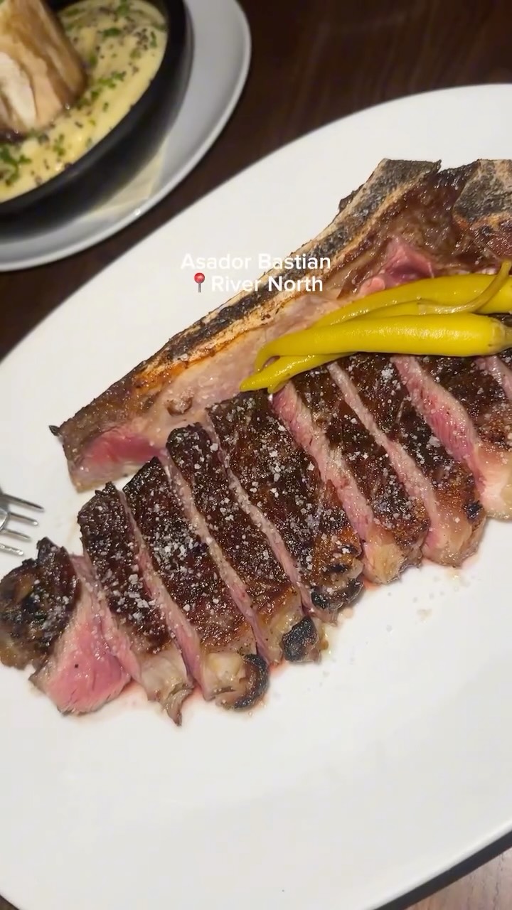 February Chicago Restaurant Roundup✨
All the spots I tried this month — what’s worth it, what to order, and what I’m still thinking about. 🫶
@asadorbastian
@ellaellichicago
@ilcarciofochicago
@domameanshome
@lemistral.chicago
@esme_chicago
@saltchicago
@emarestaurants
@oxbarchicago
@oliveandoakcafe
#chicago #chicagofood #chicagofoodie #chicagorestaurants #chicagoeats