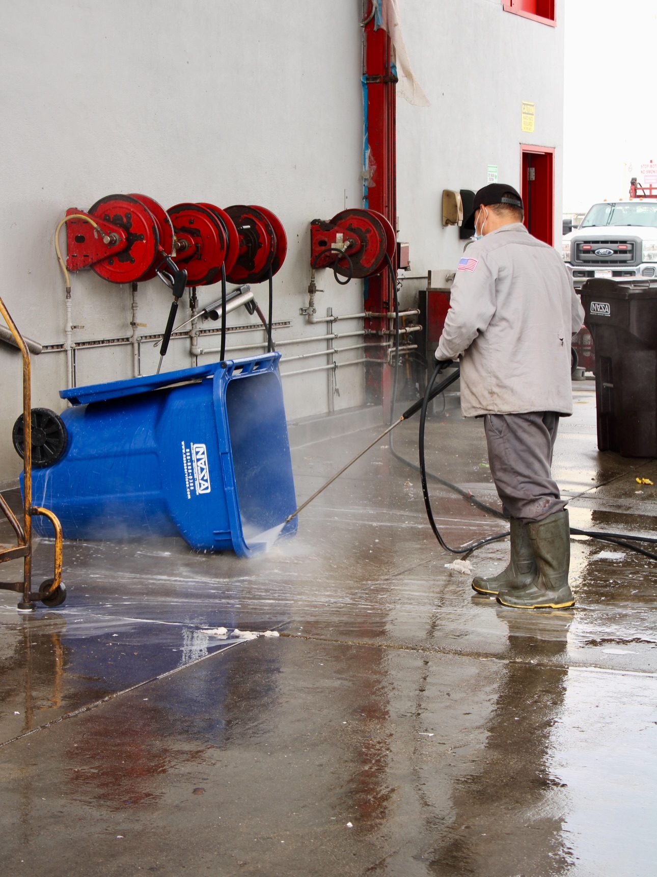 You’ve seen how we keep our trucks clean. We do the same for our bins 😏