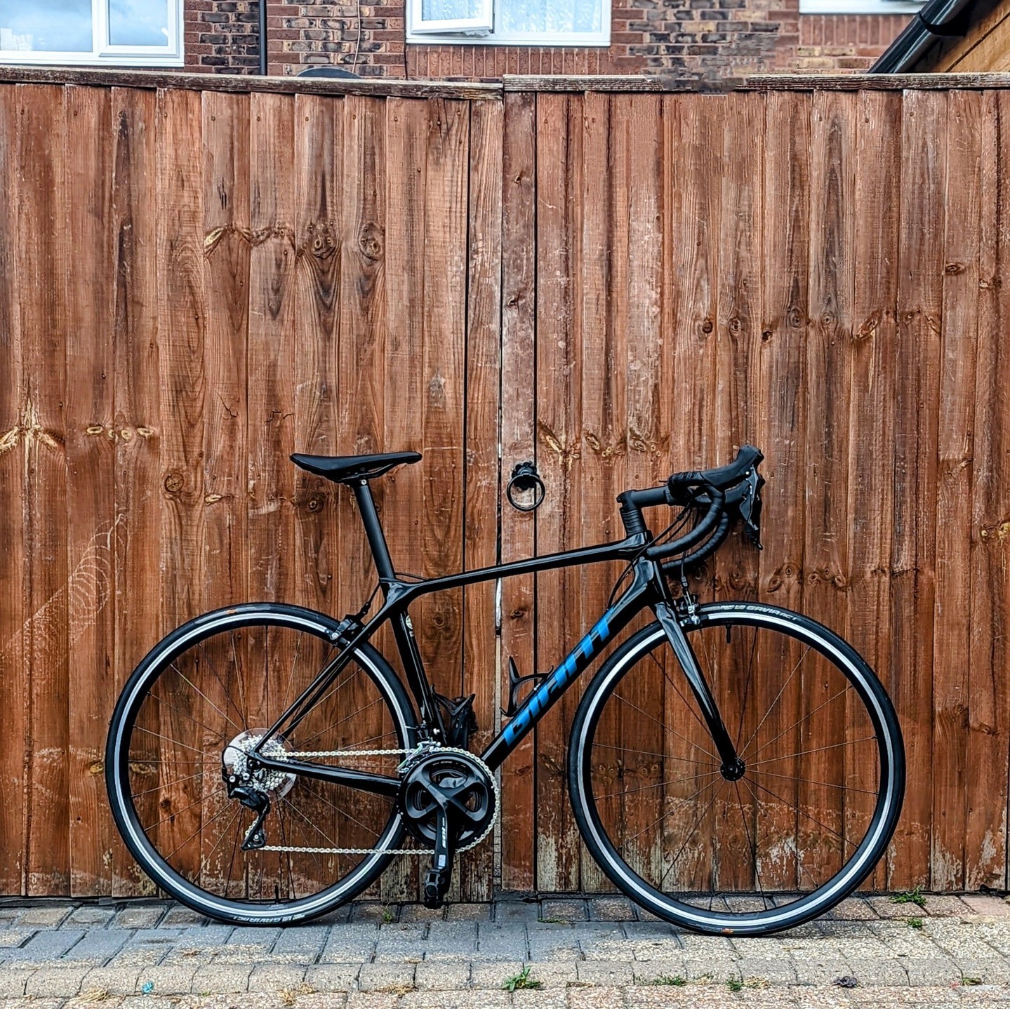 Gaint TCR, came in for a service after being sat for a year and what a bike. Nice frame and after a service kf the bottom bracket and some new sealent in the wheels. It's all ready for the roads again. #repairs #spokeshed #bikerepairs #roadracing #cycle #bikes