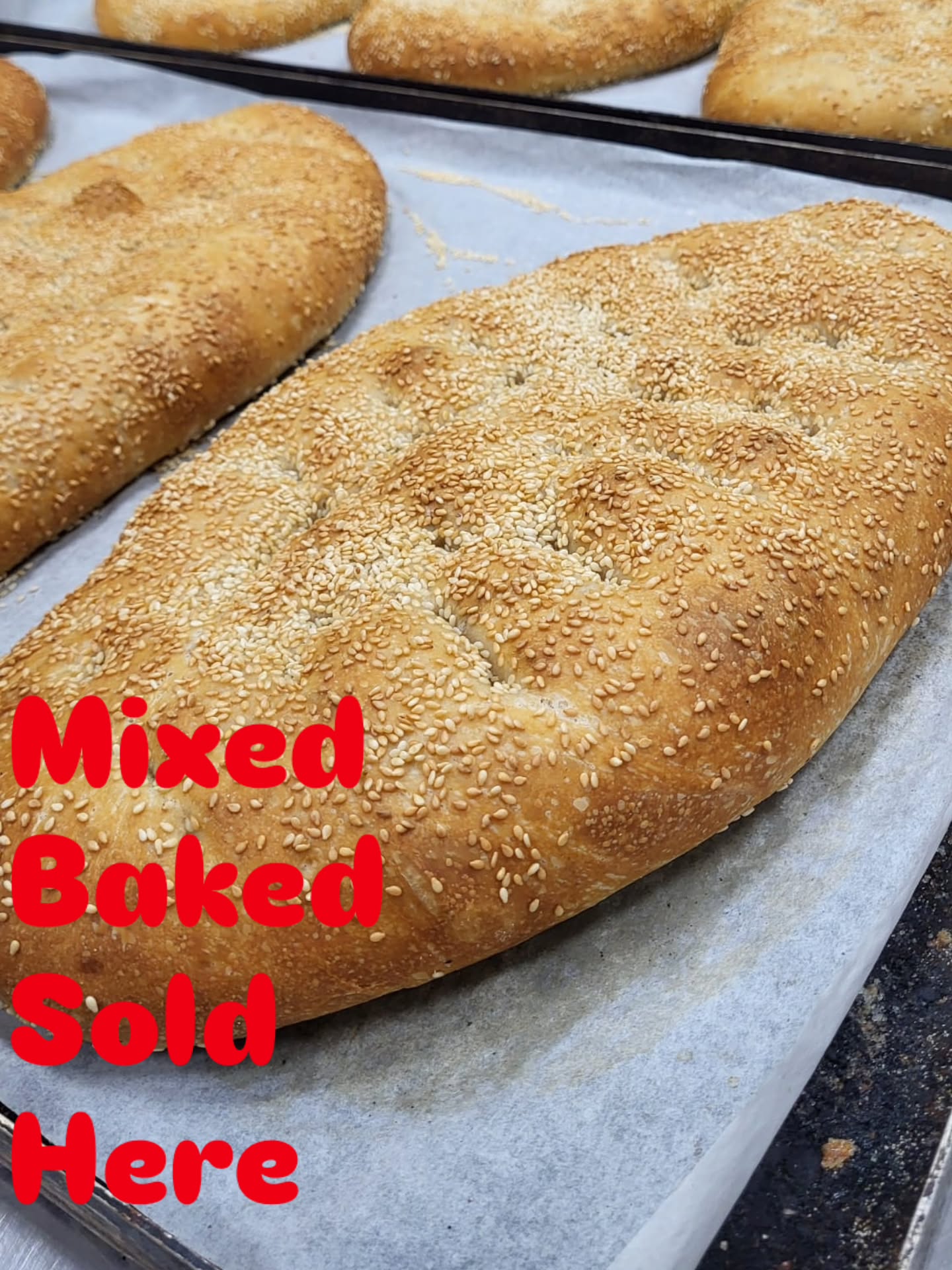 Clean Monday or Kathara Deftera is a festive day, outdoor celebration and communal picnic takes place today. Families head to the countryside, beaches, or hills
to fly kites, listen to music, and dance and eat lagana! #suportlocal #lagana #artisanbakery #familybakery #katharadeftera