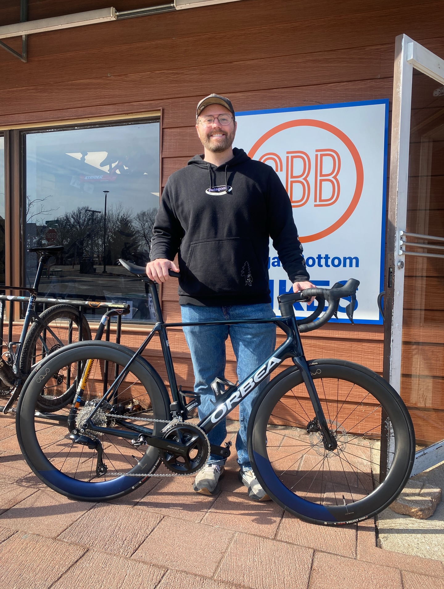 February so far has been craaazy at the shop. We hosted both @lakemacclassic and the North Liberty Bike Swap, and all the while there have been so many New Bike Days! It seems like people are really getting excited for this year’s riding season. Do you have everything you need in order? Spring will be here before you know it… stop in this weekend and make it a #newbikeday for you too!
.
#newbikeday #sugarbottombikes #bikeiowa #bikeiowacity