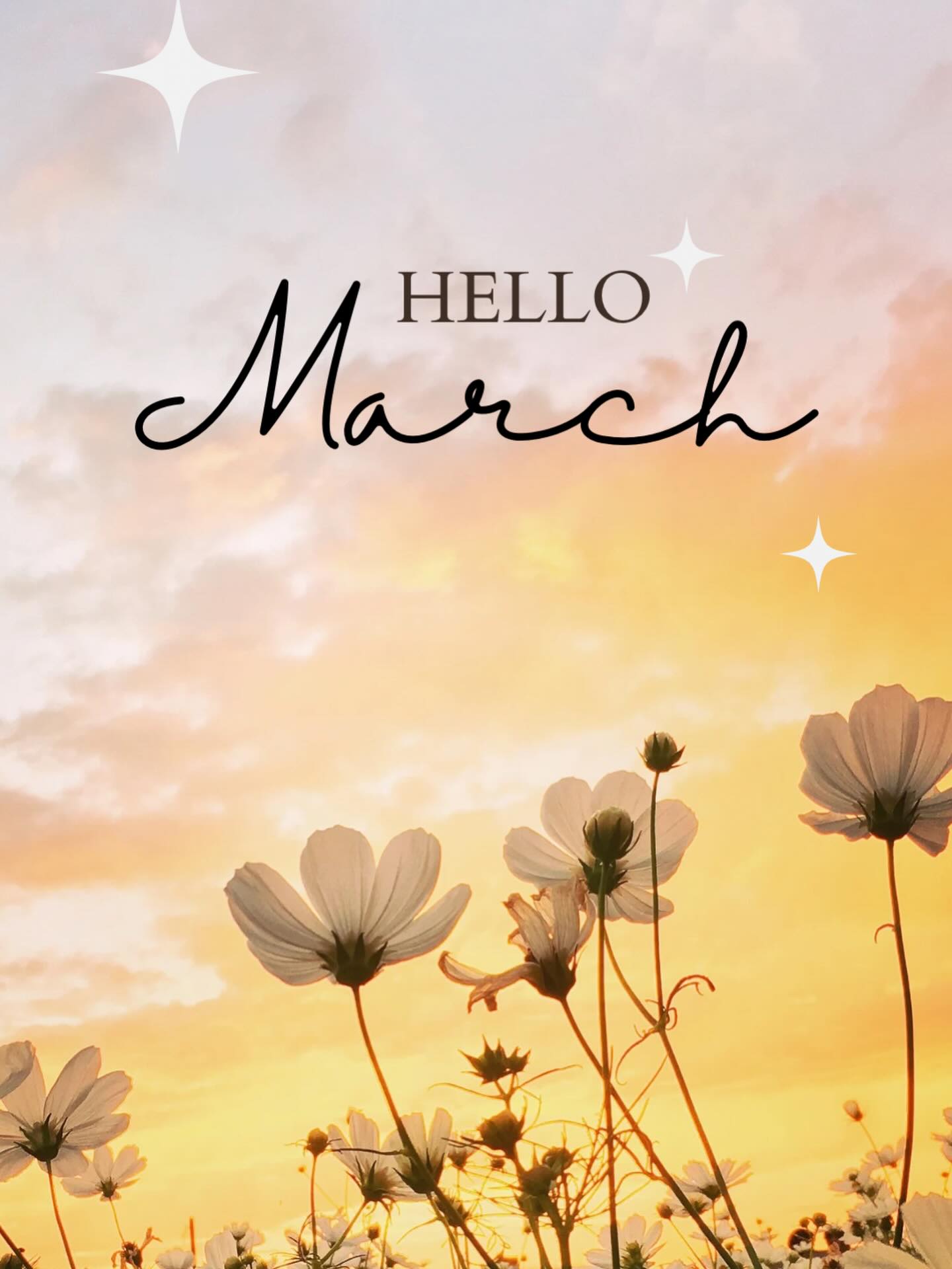 Maart voelt als een overgang 🌿
Niet meer helemaal winter. Nog geen volle lente.
Maar je voelt het… er wil iets gaan bewegen.
Meer licht.
Meer adem.
Alsof je lichaam zachtjes wordt uitgenodigd om los te laten wat zwaar was en zich te openen voor nieuw licht ✨
Het maart-ritueel is er voor dat tussenstuk.
Voor het verzachten van spanning.
Voor het openen van je adem.
Voor het weer laten stromen van wat vastzat.
Ik werk met frisse, botanische formules en pure ingrediënten die de huid helpen mee te bewegen naar het nieuwe seizoen 🌱
Geuren die ruimte maken.
Aanrakingen die spanning laten smelten uit nek en schouders.
Klanken die het zenuwstelsel herinneren aan rust 🎶
Maart fluistert zacht:
Ik laat los wat zwaar was en open mij voor nieuw licht. 🤍
Maart gaat over ontwaken zonder forceren.
Over groeien in zachtheid.
Over jezelf toestaan om te bewegen op jouw tempo.
60 minuten volledige aandacht – €75
Deze eerste maand ontvang je het ritueel eenmalig voor €65 ✨
Maart is geopend.
Je bent welkom.