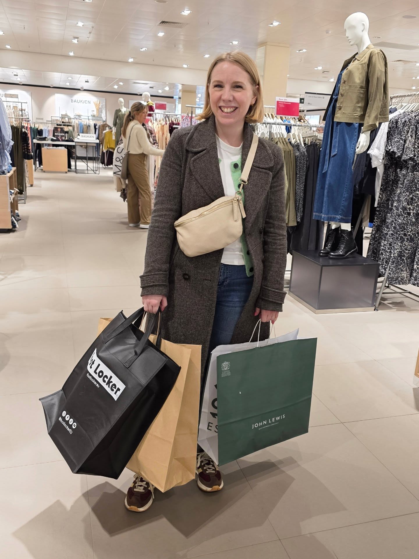 Spring personal shopping is now in full swing. My client Bethany wanted to fill in some gaps in her wardrobe.
During our session we found some great basic tops in her light spring colours, a good pair of barrel trousers, a cool jacket, comfy trainers and as my client said it "the best pair of jeans" All done within 3 hours of shopping. Pleased to say i have another happy client.
Swipe left for photos 》
I love helping my clients build intentional wardrobes that work hard for all areas of their lifestyle. In a personal shop you will gain key tips and knowledge from me on how you can affectively style yourself and build outfits with intention.
Personal shopping slots are still available for March on wards. To learn more about how i can help you please get in touch hello@jaschana.com
#personalstylistessex #personalshopperlondon