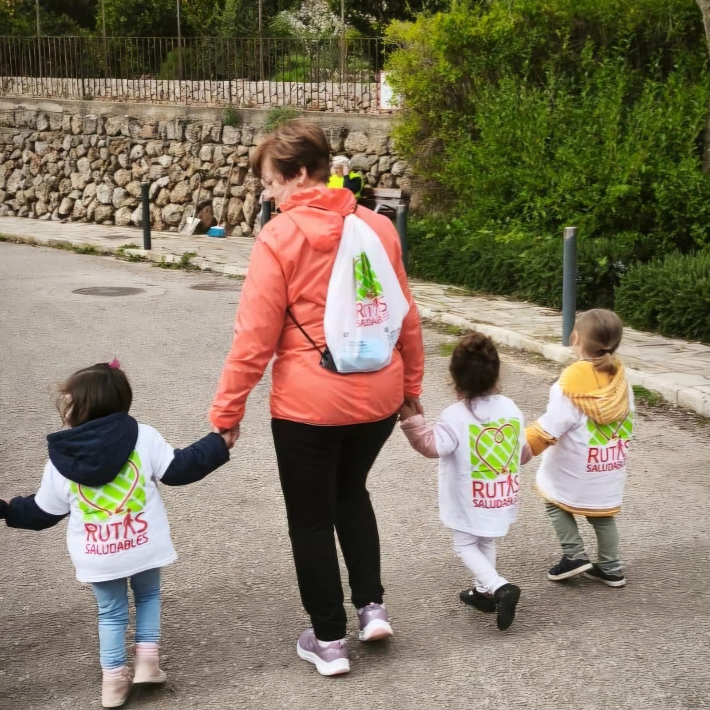 🌿 Healthy Routes Trail · 9th Edition | Balearic Islands Day 2026 🚶♀️🚶♂️
Community walks, wellness activities, and mental health awareness turn Balearic Islands Day into a shared celebration of health across Mallorca, Menorca, Ibiza — and for the first time, Formentera.
Led by the Health Department and coordinated by Govern de les Illes Balears, the Healthy Routes Trail brings together health centres and communities to promote active living, emotional well-being, and prevention.
📍 Guided walks on every island
🧠 Mental health info & participatory activities
🍎 Nutrition and prevention workshops
Health is better when shared. 💙
✨ To read our full article, tap the link in Bio!
📸 Photo - Govern de les Illes Balears
#HealthyRoutesTrail #BalearicIslandsDay2026 #CommunityWellbeing
——————————————
🌿 Ruta de les Rutes Saludables · 9.ª edición | Día de les Illes Balears 2026 🚶♀️🚶♂️
Caminatas comunitarias, actividades de bienestar y acciones de salud mental convierten el Día de les Illes Balears 2026 en una celebración conjunta de la salud en Mallorca, Menorca, Ibiza y, por primera vez, Formentera.
Impulsada por la Conselleria de Salut y coordinada por el Govern de les Illes Balears, esta iniciativa promueve hábitos de vida activos, bienestar emocional y prevención.
📍 Rutas guiadas en todas las islas
🧠 Información y actividades participativas
🍎 Talleres de alimentación y prevención
La salud se vive en comunidad. 💙
✨ Lee el artículo completo en In Mallorca Magazine - Enlace en la bio
📸 Foto - Govern de les Illes Balears
#RutaSaludable #DiaIllesBalears2026 #SalutPerATothom