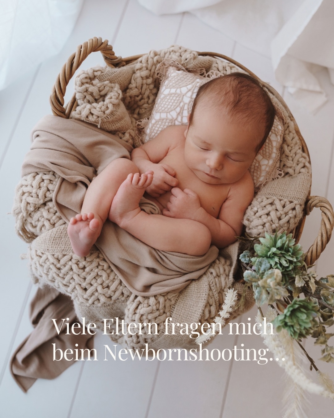 Newbornshootings werfen oft viele Fragen auf.
Und fast immer dieselben Sorgen.
Was, wenn unser Baby nicht schläft?
Was, wenn nichts „nach Plan“ läuft?
Die Wahrheit ist:
Es gibt keinen perfekten Ablauf.
Nur euch.
Und euer Baby.
Ich arbeite ruhig, geduldig
und mit viel Zeit –
damit ihr einfach ankommen könnt.
🤍 Speichern, wenn dir das Sicherheit gibt
💌 Schreib mir gern ganz unverbindlich, wenn du Fragen hast
#merastudio #newborn #fotografie
NEUGEBORENENFOTOGRAFIE FAMILIE FOTOSHOOTING