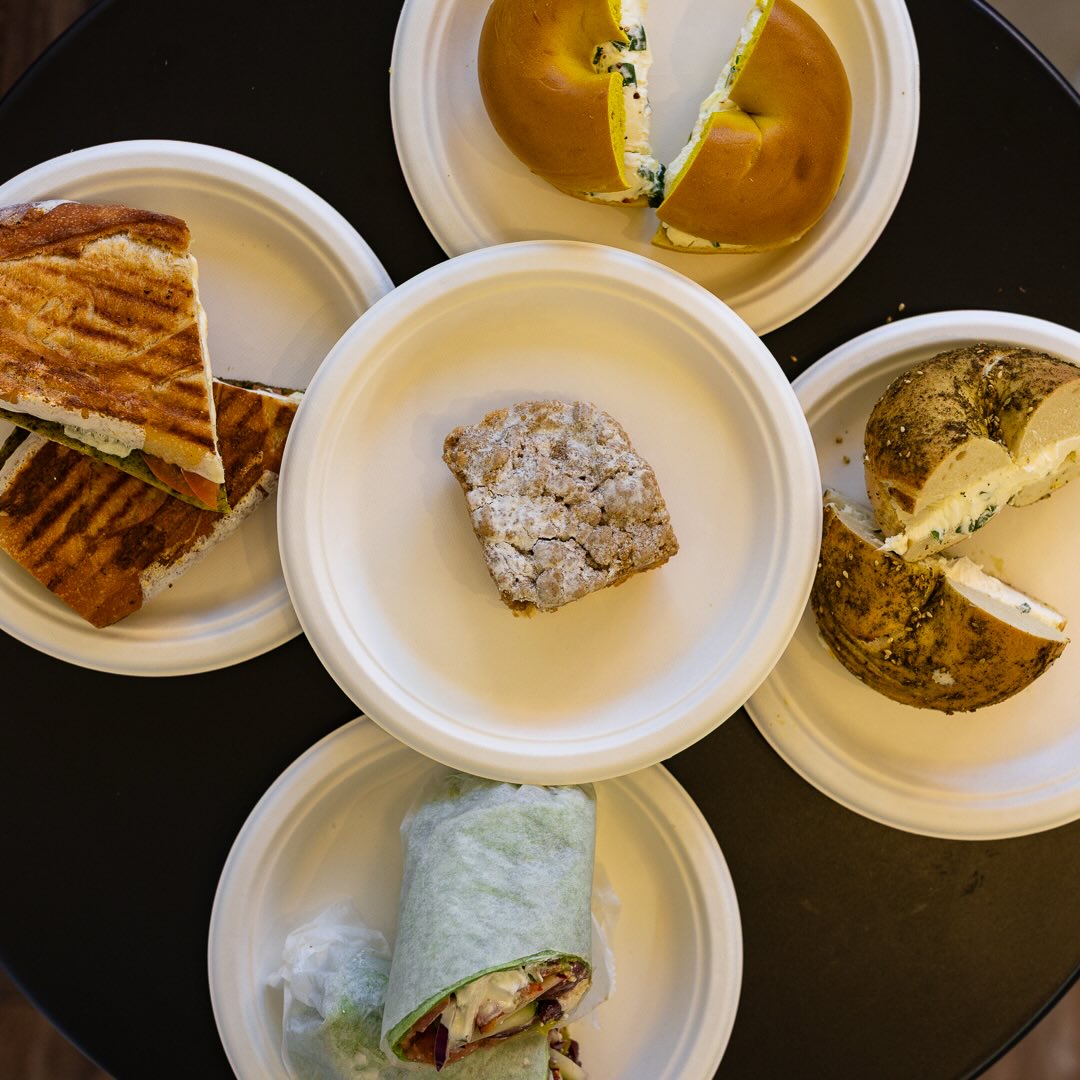When the table looks like this, you ordered right. 🥯🥪✨
Fresh wraps, grilled paninis with those perfect press marks, loaded bagels, and a baked sweet in the center to balance it all. #BagelsonPark
#paninis #bagels #njeats #newjersey