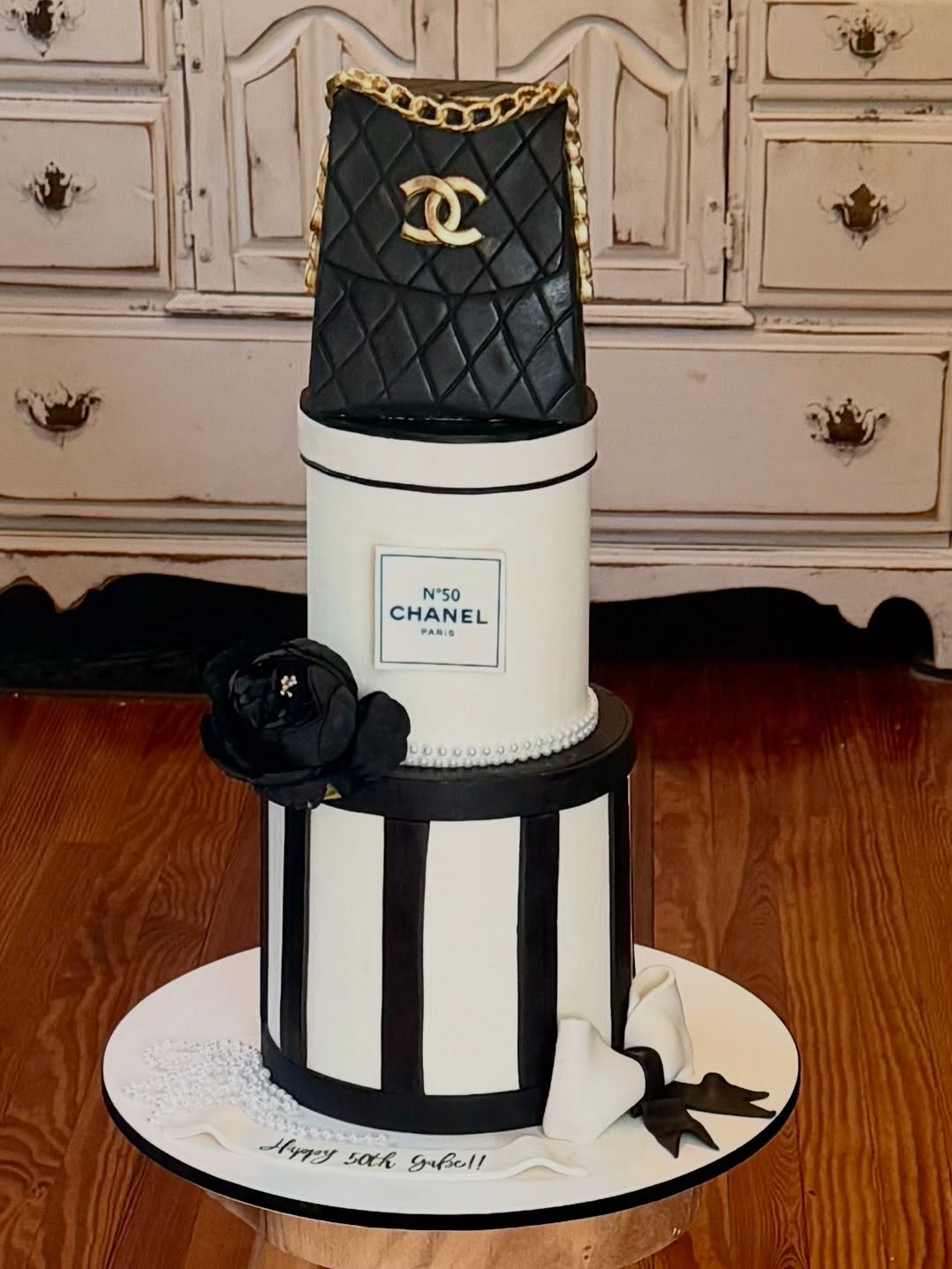 #chanel #chanelcake #pursecake #murielscakesandcookies #customcake