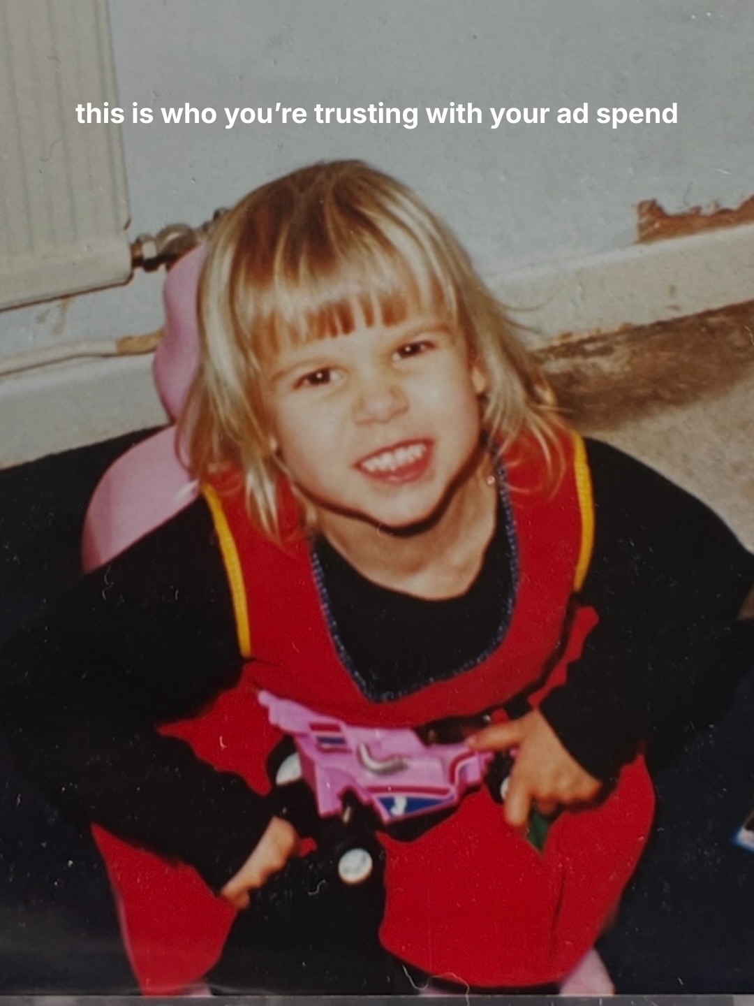 The people actually behind your ads 👋 This trend was too cute not to do!!