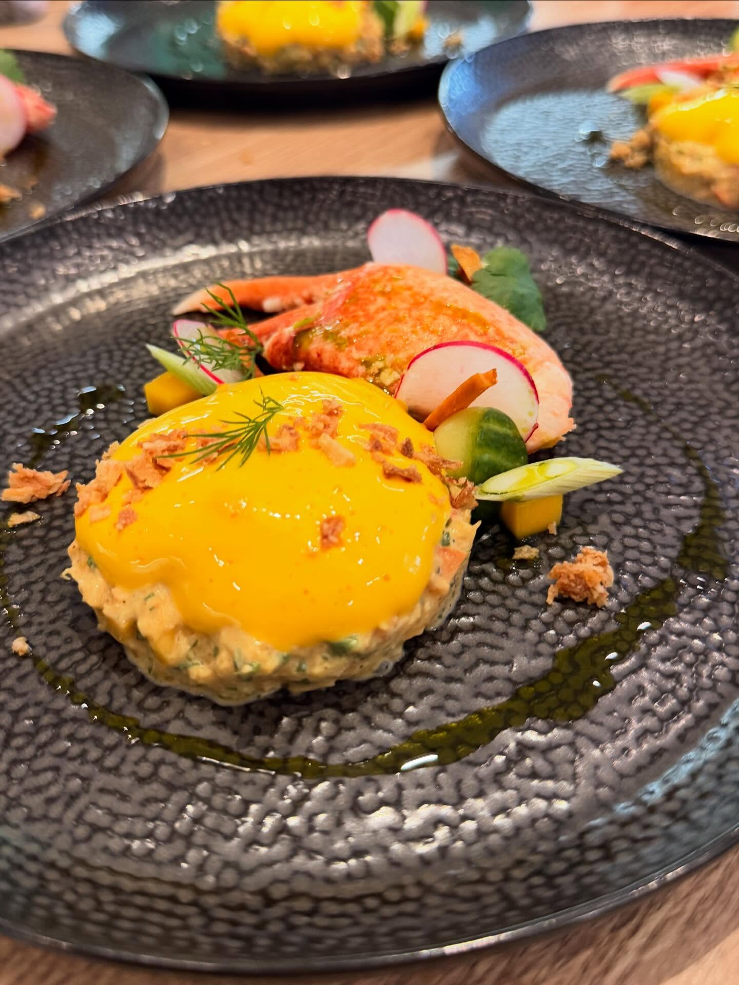💰 Cheap fine dining?… That’s not in our vocabulary 🙃
We believe in committing to the full experience:
💫 Exceptional ingredients
💫 Bespoke service
💫 True indulgence
🚨 Heads up!
There are now plenty of “instant” private chef booking services online that make fine dining look cheap — but it rarely is. You might end up with inexperienced chefs disappointing your carefully planned dinner party.
✅ Stick with small to medium trusted businesses with a solid reputation - recommendations and proven experience matter. Your evening (and taste buds) deserve it.
@luxuryprivatechef
#luxuryprivatechef #privatechef #food #finedining #chef