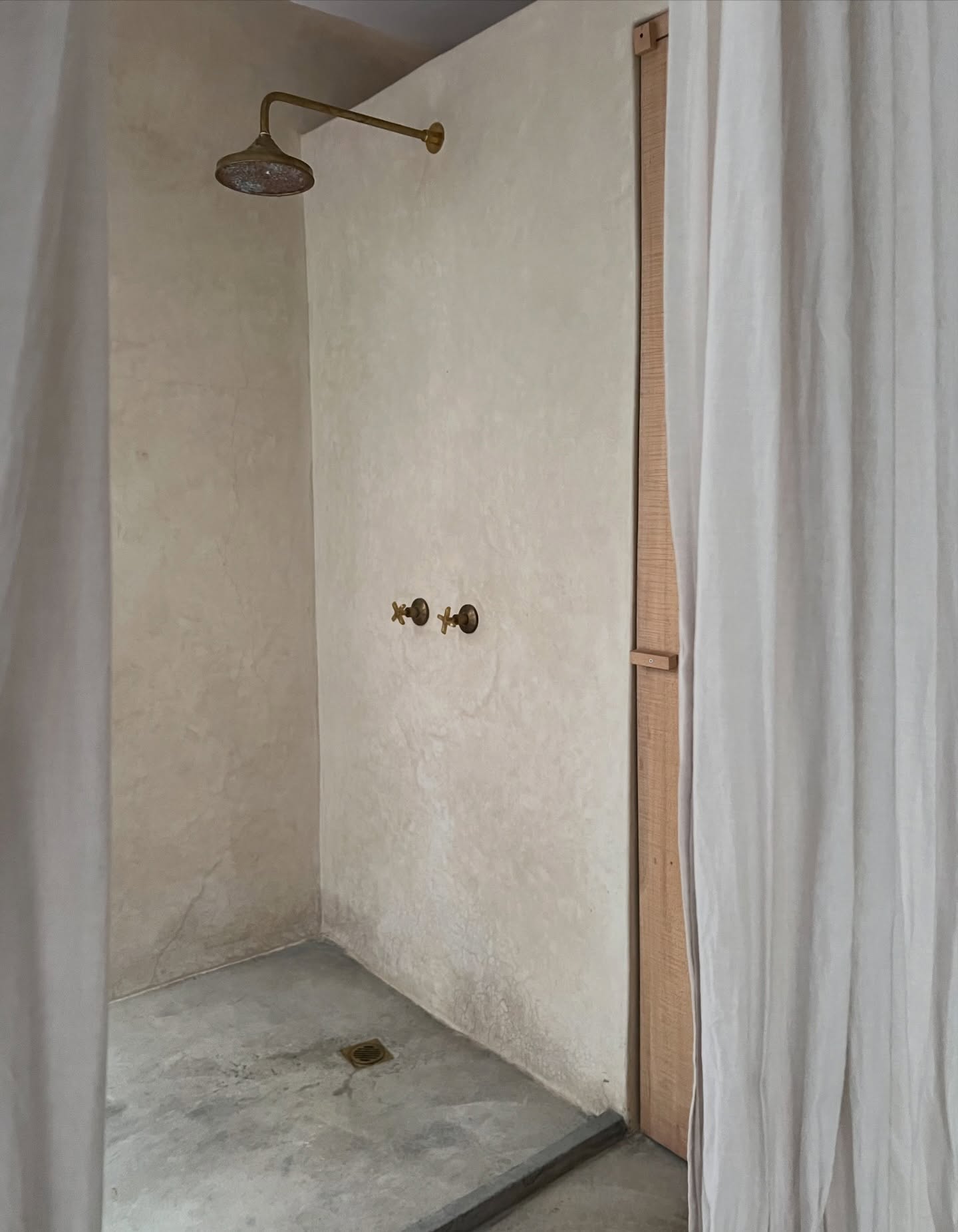 Interior design & perfect food in 🇲🇦
#archi #architecture #organic #marrakech #interiordesign