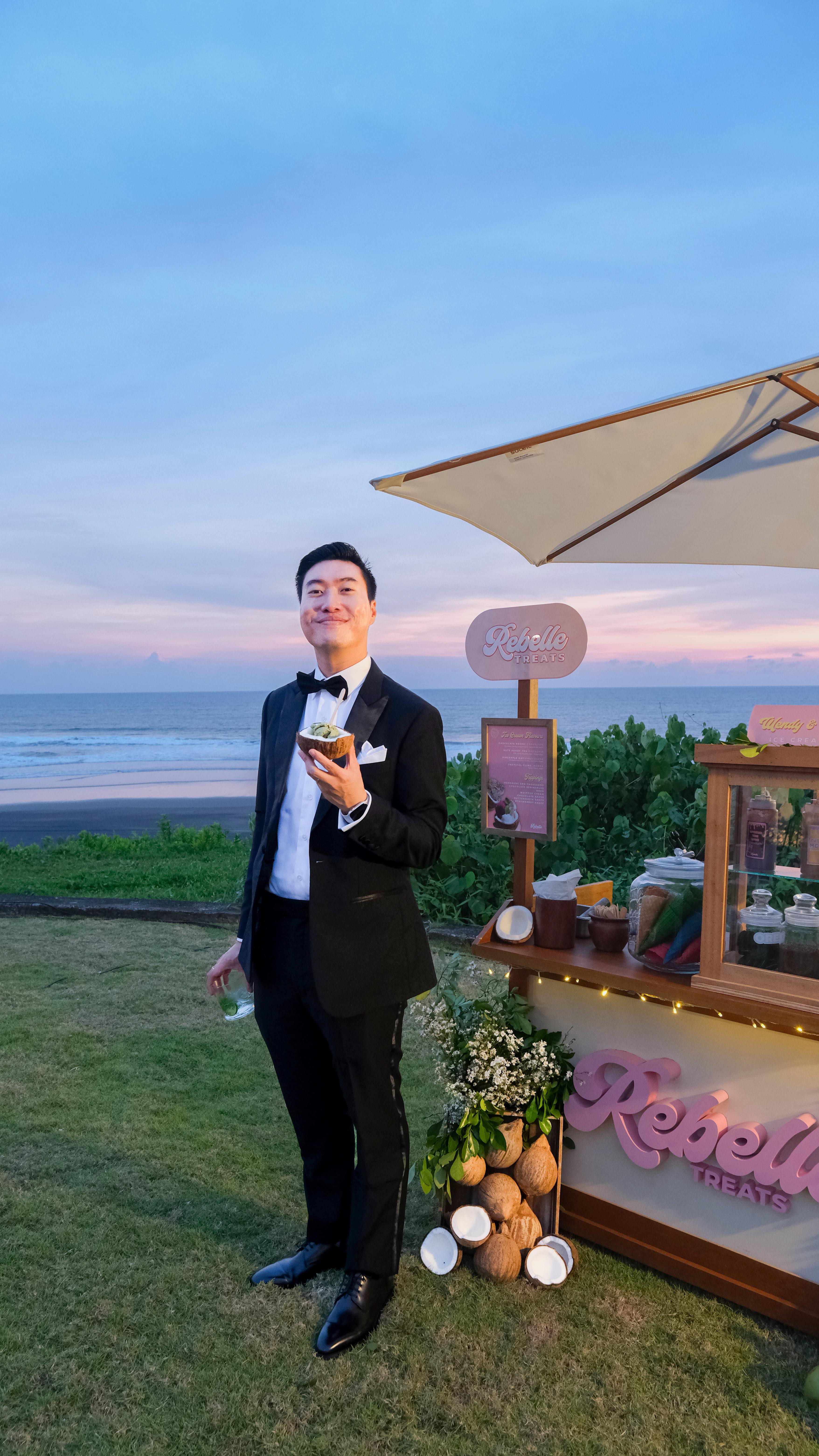 It’s the new wedding hit in Bali 🍦
An ice cream cart at your wedding ✨
After the ceremony.
Before dinner.
As the sun goes down.
A sweet little pause for your guests to cool down and soak up sunset magic
Sounds like the perfect combo to me 👌🏼
#Rebelle #icecreamcart #weddingcart #balievent