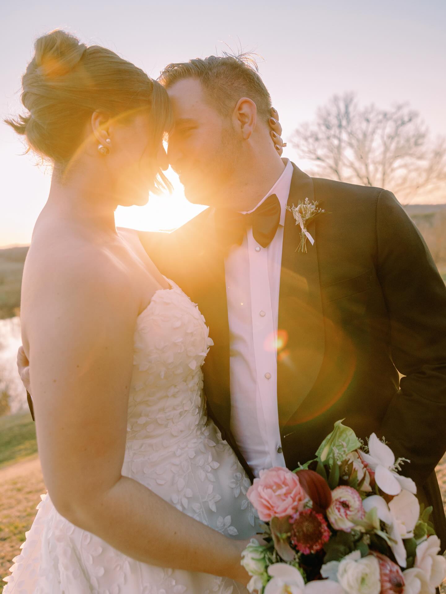 Just magical😍✨🌙
#starrynighteventsrva #starrynighteventsplanner #starrynighteventsrvaflowers #starrynighteventsrvaweddings #starrynighteventsrvacouples
Planning & Florals | @starrynighteventsrva @tanya_m_cornwell
Photography | @sarahmattozziphoto
Venue | @estateatriverrun
Catering | @groovingourmets
Rentals | @rentequipva
DJ | @djfrankierva
Officiant | @chgceremonies
Cake | @pearlsbakeshoppe
Photo Booth | @richmondphotobooth
Beauty | @ave42salon
Couple | @ivykcaldwell @scaldwell70