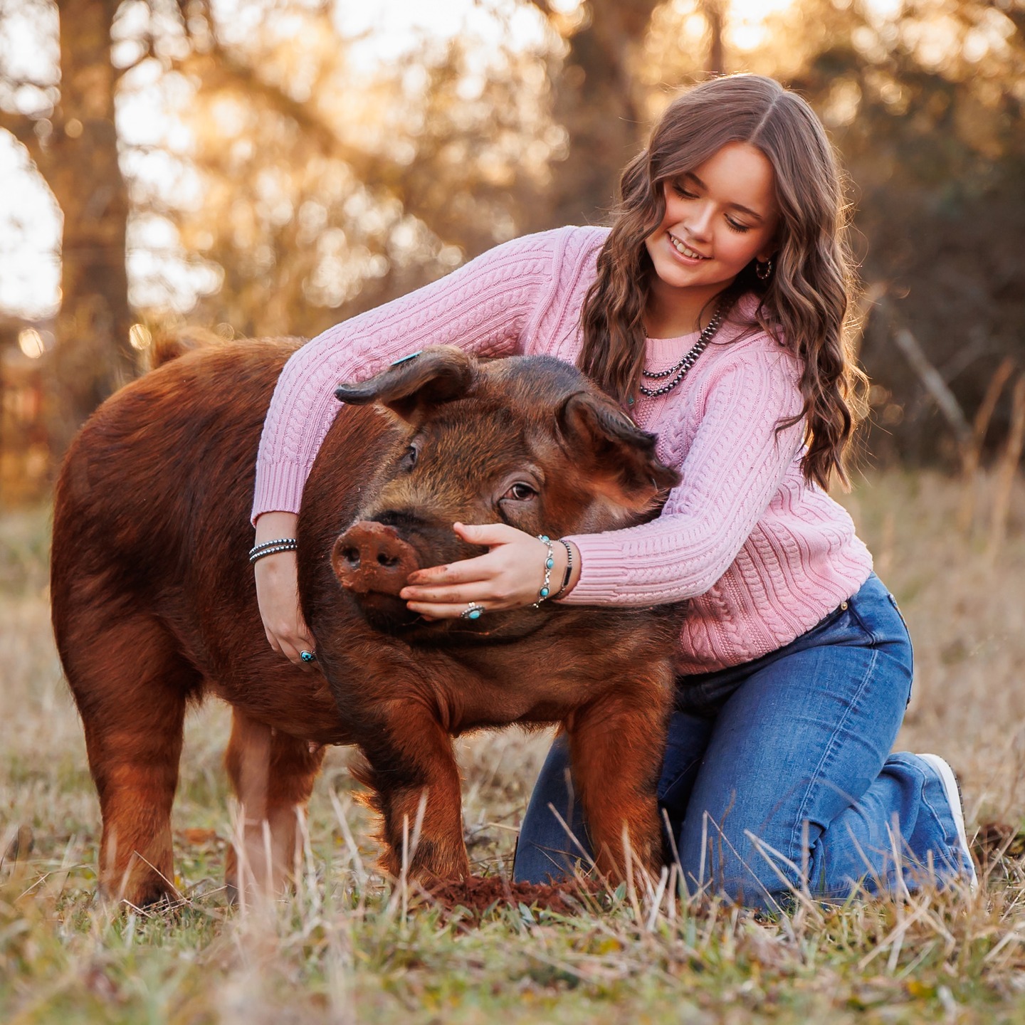 Happy National Day of the Pig!
Photos celebrating Khloe with Puddin and Duke a few days before the State 4-H and FFA Livestock Show in Perry, GA.
As someone who showed growing up and cherished my time in the barn, I often wish I had more photos to remember those moments.
That experience is why I care so deeply about creating timeless, authentic livestock portraits to preserve our stories, from barn to show ring, long after the final drive.