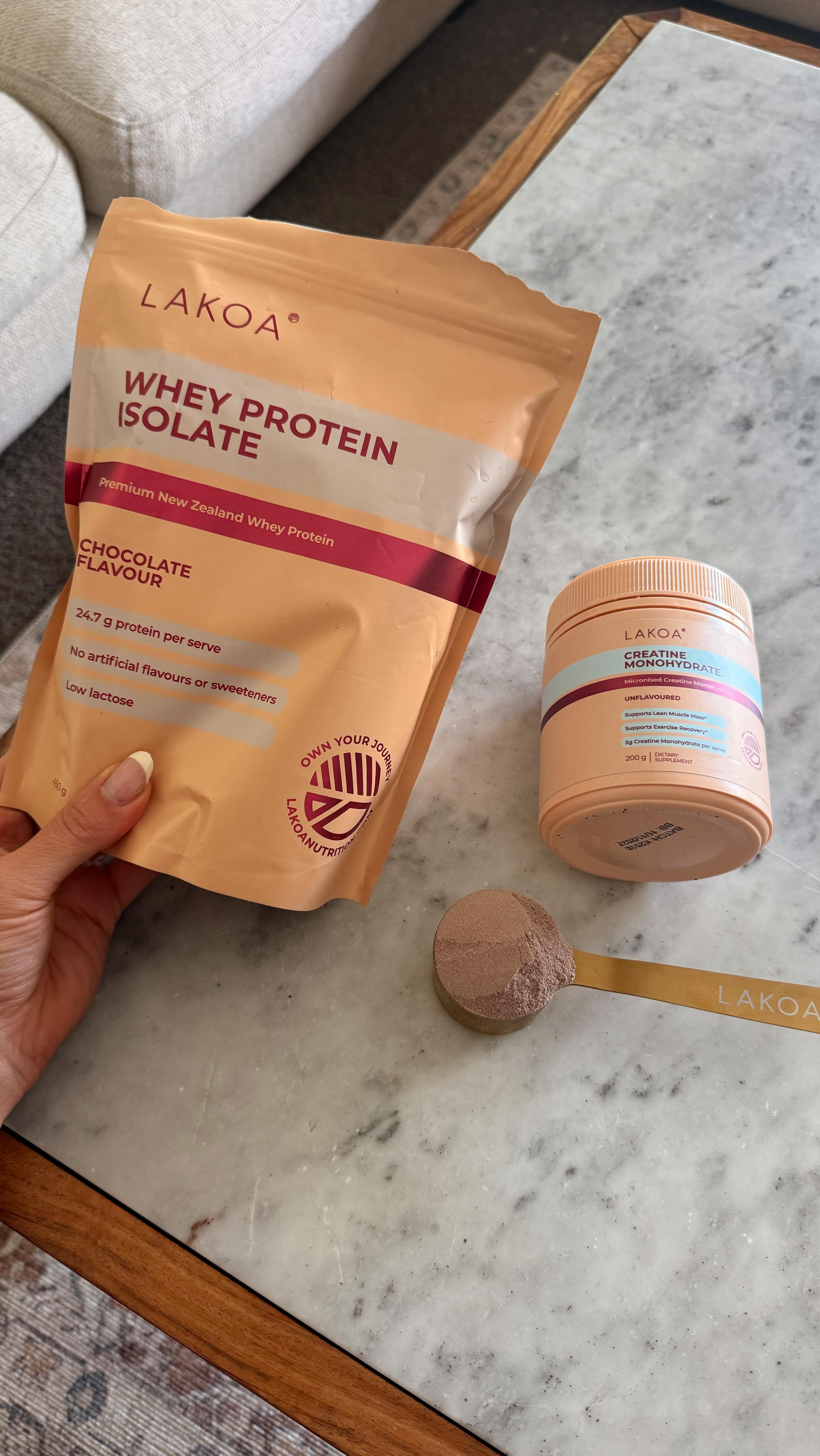 Nothing beats chocolate and berries 🤌🏾
This is one of my favourite high-protein snacks when I get hungry 😋 Easy, delicious, and it genuinely ticks all the boxes.
✔ Protein to keep me satisfied
✔ Creatine for strength + recovery
✔ Antioxidant-rich berries for gut and hormone support
✔ A little chocolate because balance matters
I use @lakoanutrition protein & creatine - they’re my absolute favourites 🙏🏽
And honestly… mums, I know you’ll relate to this part.
When you are SO tired, the kids are in full chaos mode, bouncing off the walls, and all you want is to be fed and in bed yourself 🤣
This is exactly when having something nourishing on hand makes all the difference.
Not perfection.
Not a Pinterest meal.
Just something that supports your energy instead of sending you into a crash.
Because sometimes the goal isn’t doing more… it’s fuelling yourself well enough to get through the evening with your sanity intact. 😆✌🏽✨
#nutrition #womenshealth #healthylifestyle #womenswellness #beyondthebody