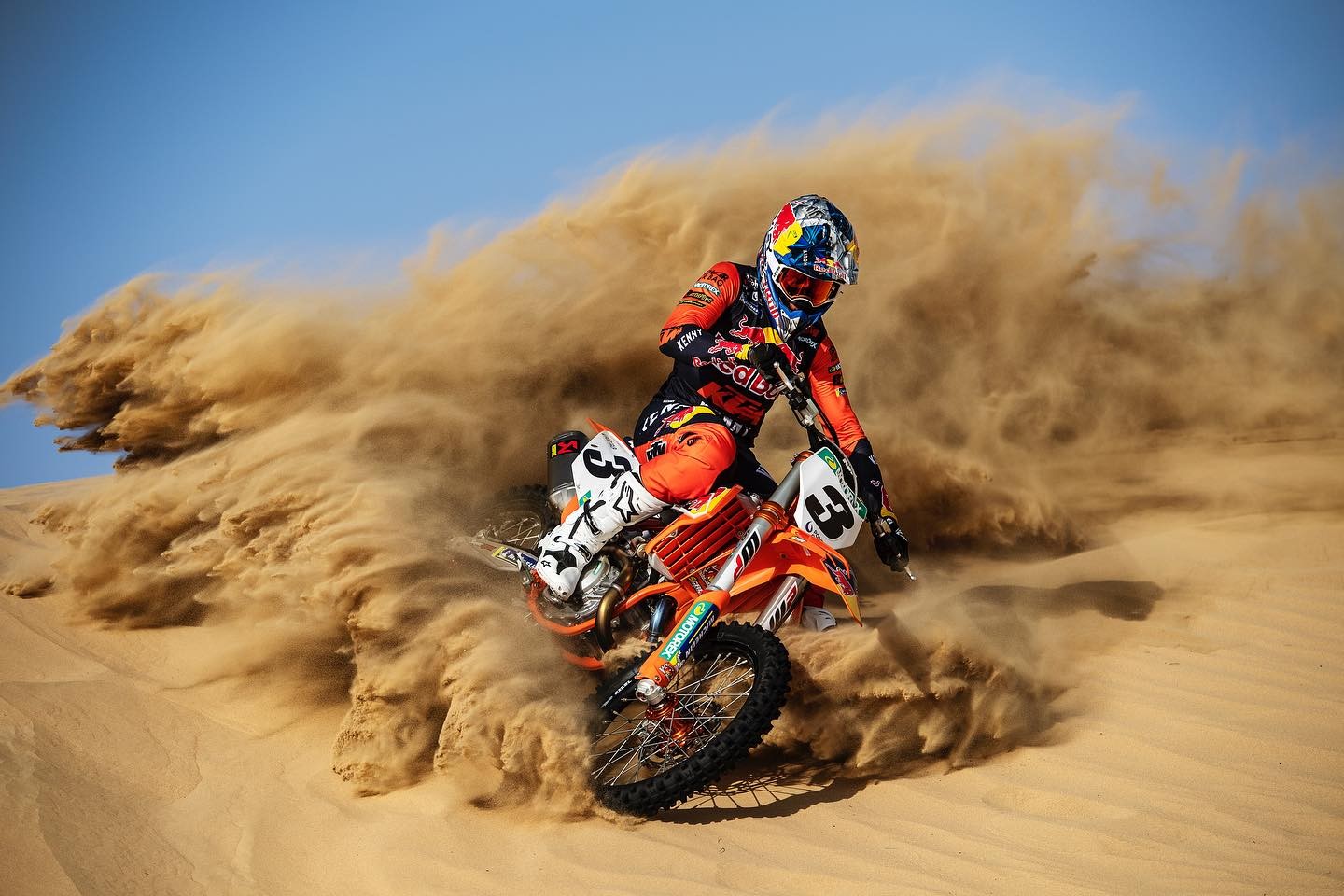 Massive
🔥🔥🔥CONGRATULATIONS 🔥🔥🔥
to @sundersam from Prime Productions for winning the @dakarrally
It has been a privilege to work with such a talented athlete and incredible human being. Now it’s time to celebrate!! 🔥✨🎉
Check how he rode around Dubai and stood on top of the Burj Khalifa in our latest video for @redbulluk and @visit.dubai
Link in bio!
Photo credit: @naimchidiac
#champion #dakar #dakar2022 #motorsport