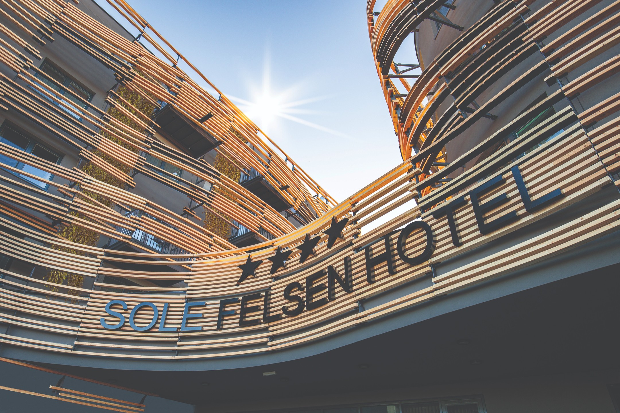 Our latest project is officially complete:
Sole Felsen Hotel Gmünd
Foto: Benjamin Wald
#hotel #architecture #wood #facade #design