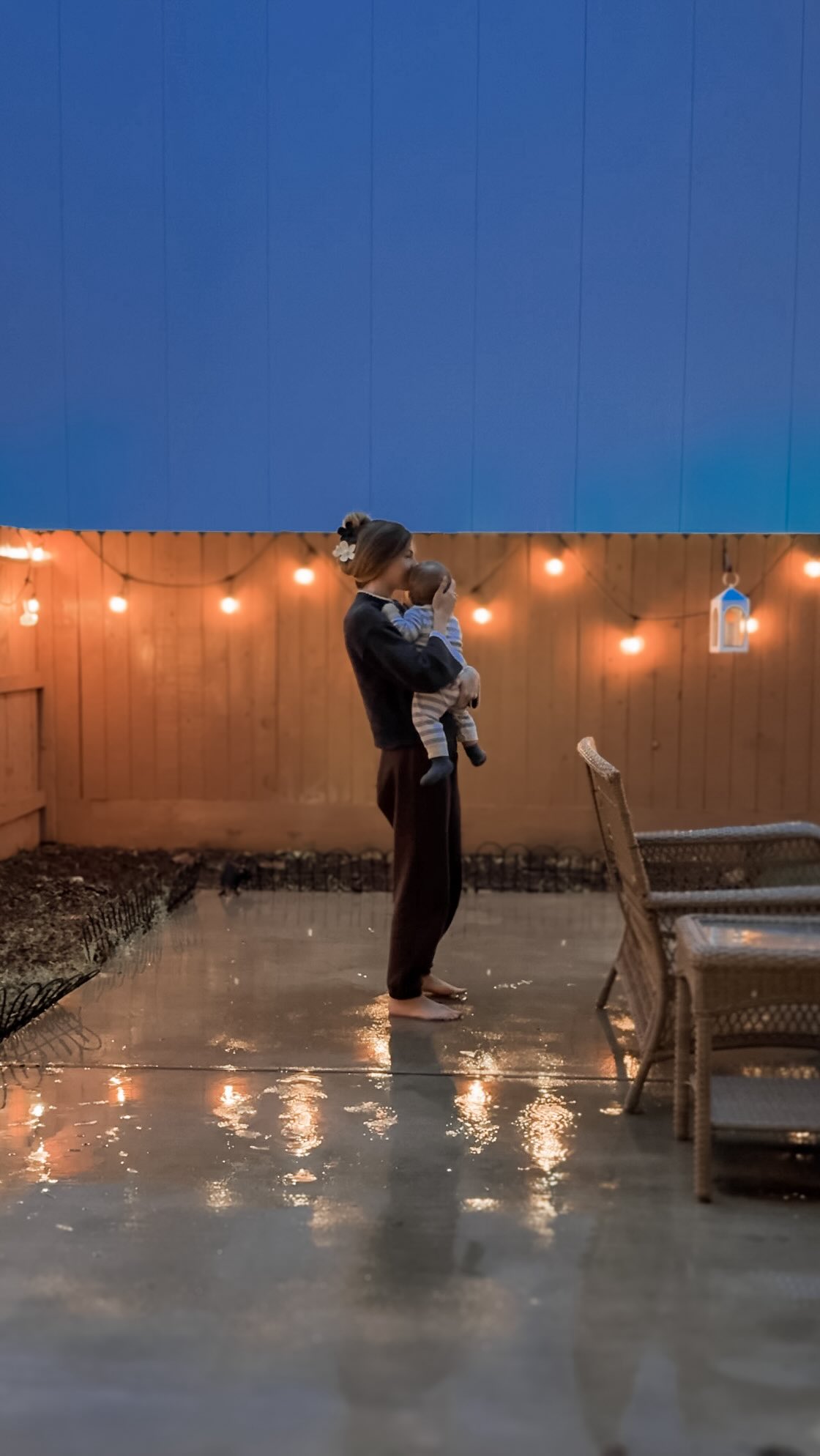 Motherhood can make you feel powerful and completely unsure of yourself at the same time! If you’ve felt that, you’re not alone!
#newmomsupport #postpartumsupport #relatablemom #motherhoodquotes #momssupportmoms