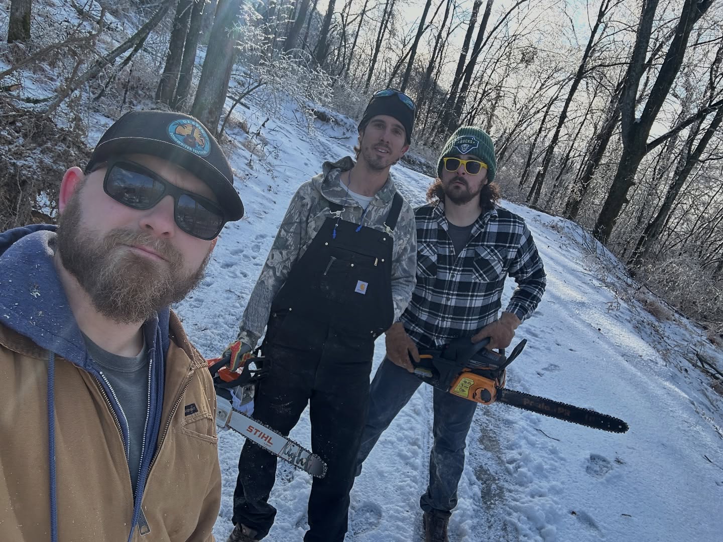 Before 🌲🪚 ➡️ After 🍻💪🏼
Grateful to good friends & good beer 🍺
Been a lot of clean up after Ice-pocolypse in Nashville.
COMMENT below some friends who would be there when ya need em! 🤘🏼#friendship #friends #brother #blessed #work
#ice #snow #storm #outdoors #beer #busch #buschlight #kona #konabrewingco #cold #love #bro #outside #nature #trees #chainsaw #nashville #singer #songwriter #countryside #country #comment #fyp #wynners