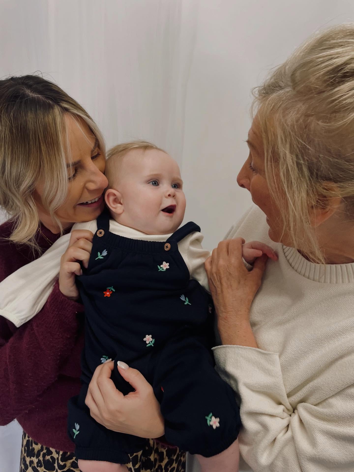 🌷 Mother’s Day Mini Photoshoots#🤍 🌷
Mums… when was the last time you were in the photos instead of taking them?
This is your little reminder that you deserve to be seen, celebrated and captured with your babies 💕
Join me for a beautiful Mother’s Day Mini Session featuring:
✨ Soft, neutral backdrops
🌿 Delicate floral styling
📸 A relaxed, natural photoshoot experience
💷 All edited images just £20
📍 My Tribe – Monday 9th March
📍 Mirfield St Mary’s – Tuesday 10th March
⏰ Between 10am – 12pm
Perfect for:
• Mum & little ones
• Expecting mums
• And of course, Grandmas are very welcome too 🤍
Short, sweet sessions designed to capture genuine connection and beautiful memories.
Limited spaces available. book your slot today and message to arrange a time 🌸